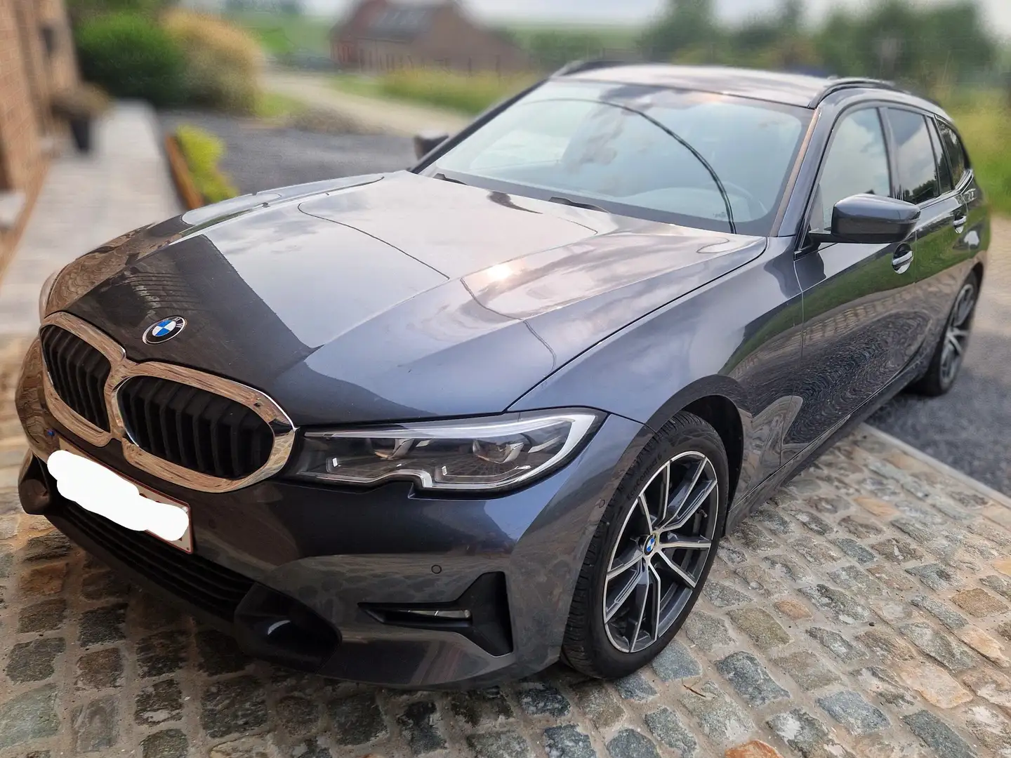 BMW 318 Touring 318d 150 ch BVA8 Edition Sport Gris - 1