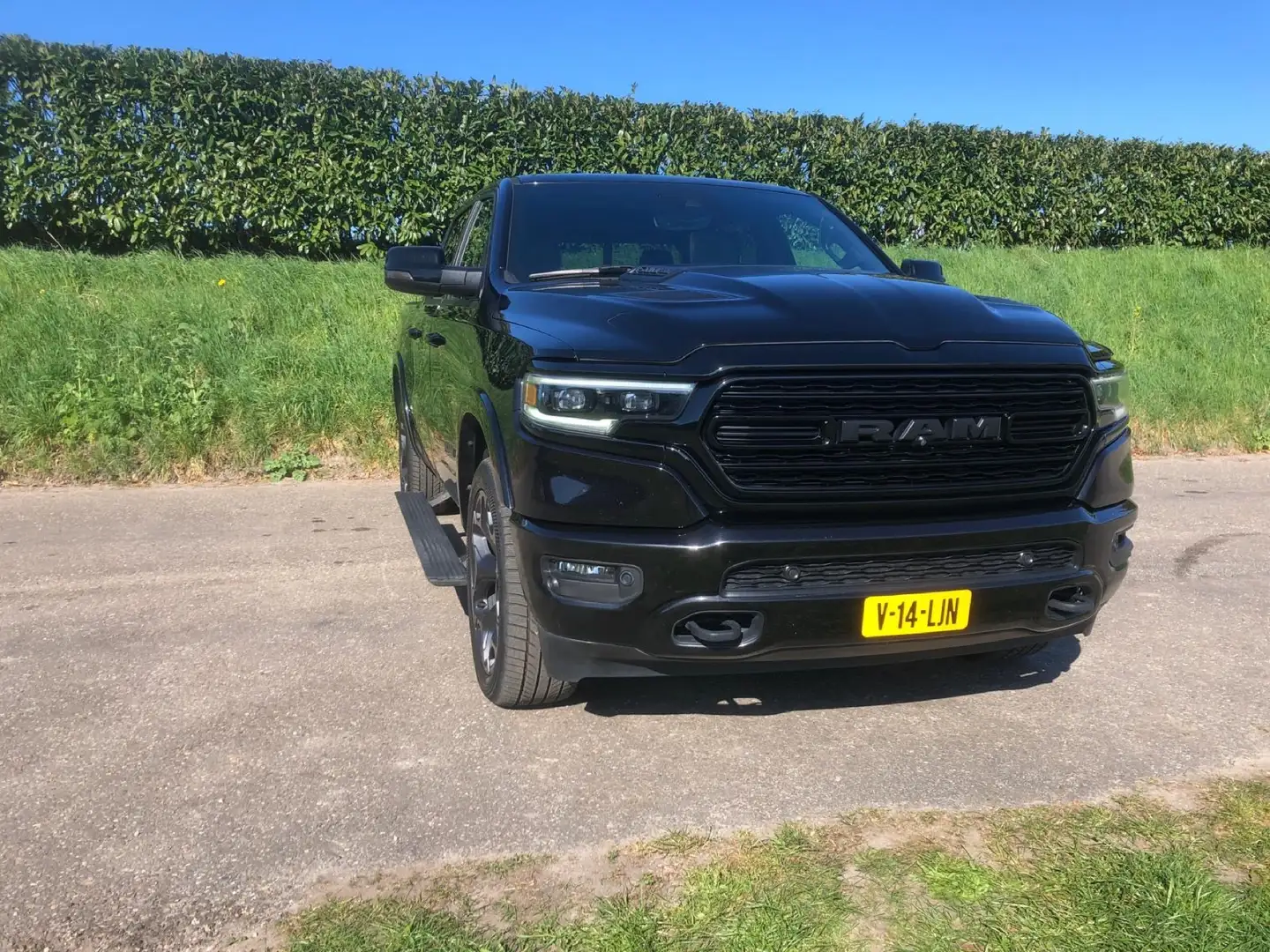 RAM 1500 Limited Night 5.7 V8 Hemi LPG Full Options Zwart - 2
