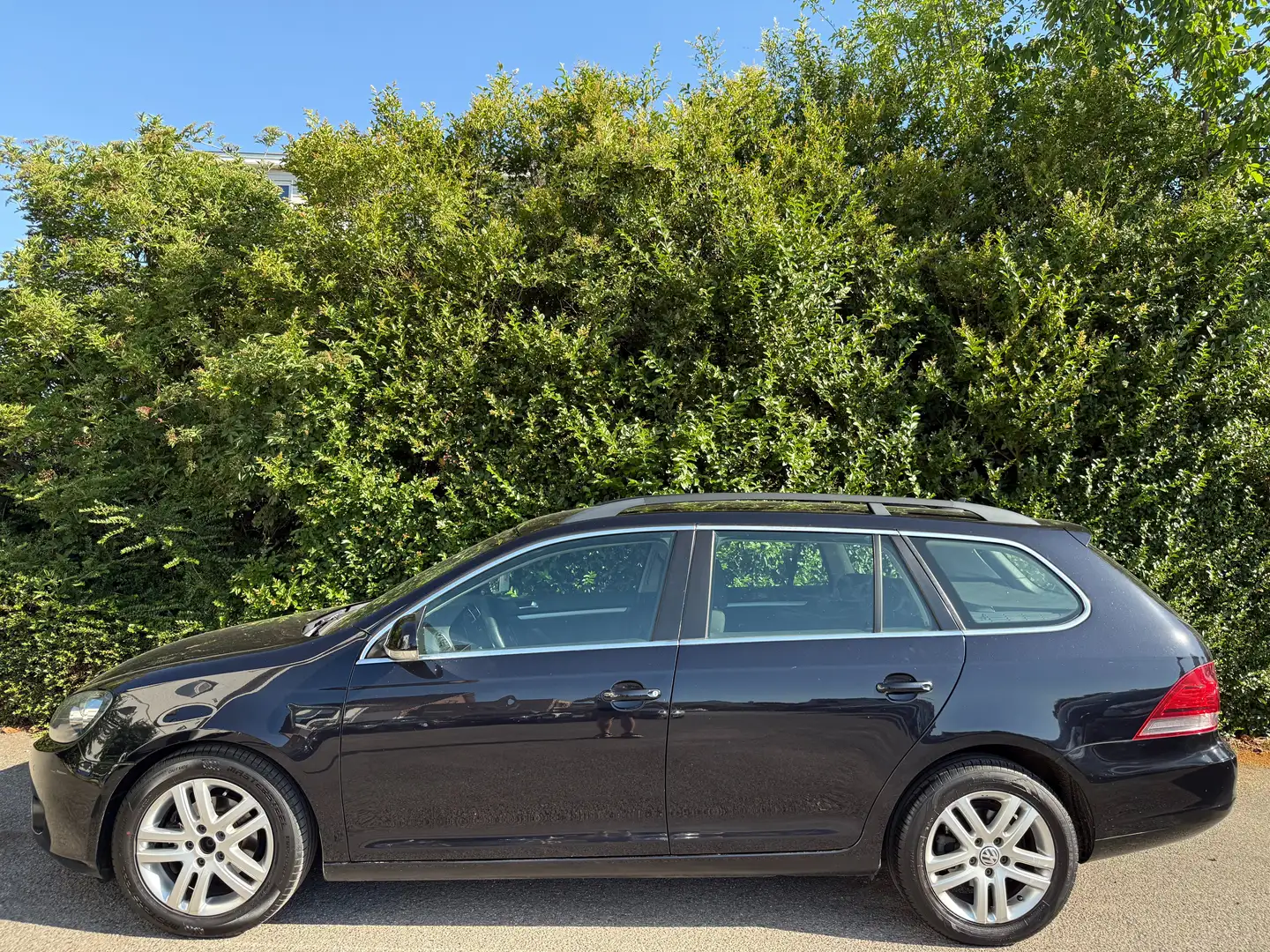 Volkswagen Golf Variant Golf SW 1.6 TDi+NAVI+AIRCO+JANTES+EURO 5 Noir - 2