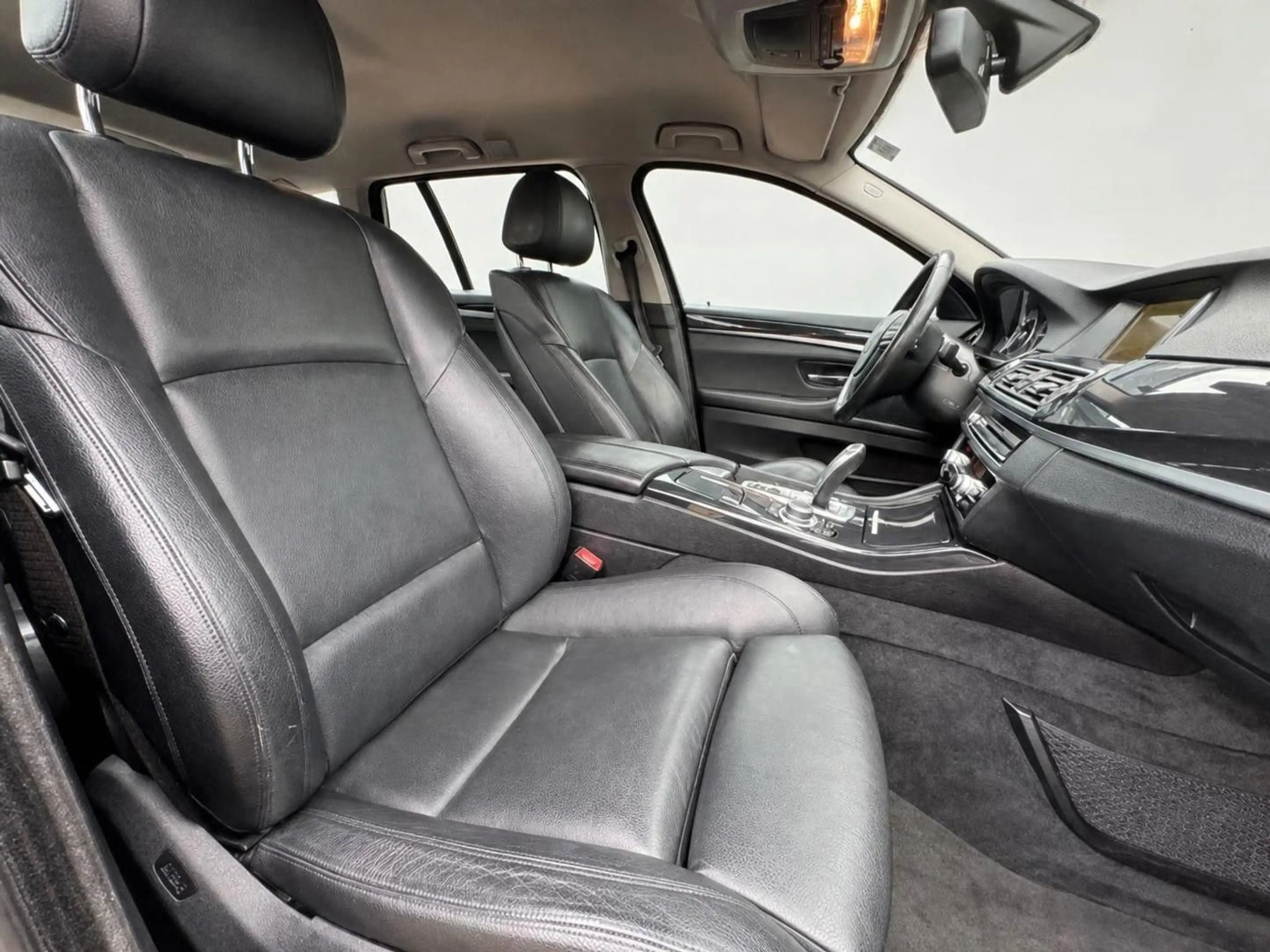 BMW 520 d xDrive — photo 7
