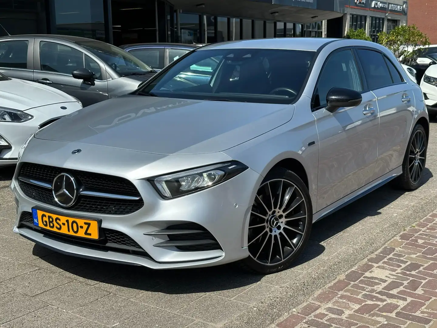 Mercedes-Benz A 250 e Business Solution Luxury Limited / AMG -PAKKET Grigio - 1