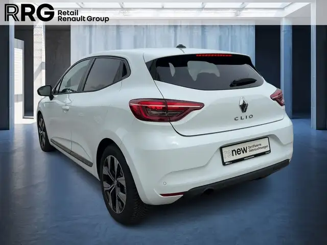 Renault Clio view 4