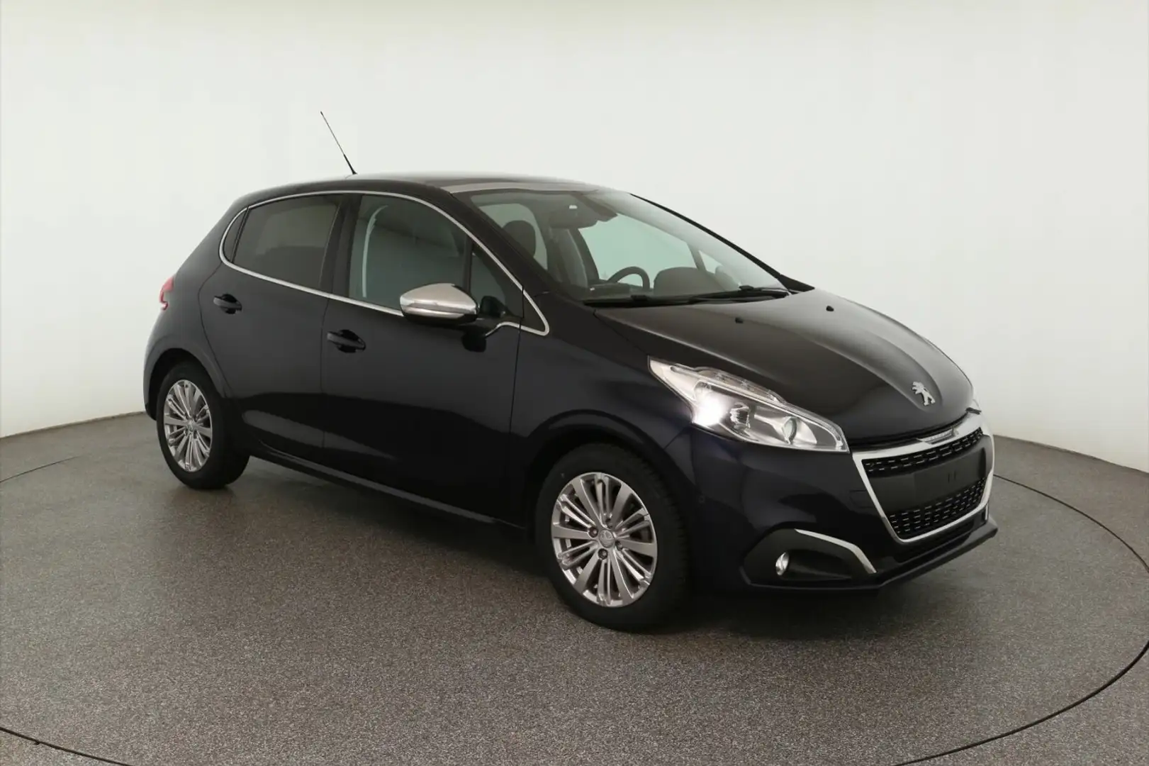 Peugeot 208 208 1.2 PureTech 110 Allure PANO+NAVI+PDC+SHZ+ BC Schwarz - 2
