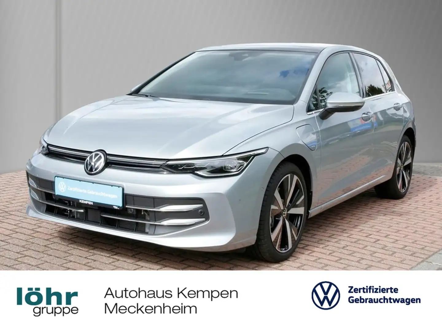 Volkswagen Golf VIII 1.5 TSI eHybrid Style Pano AHK 360°Cam Nav... Silber - 1