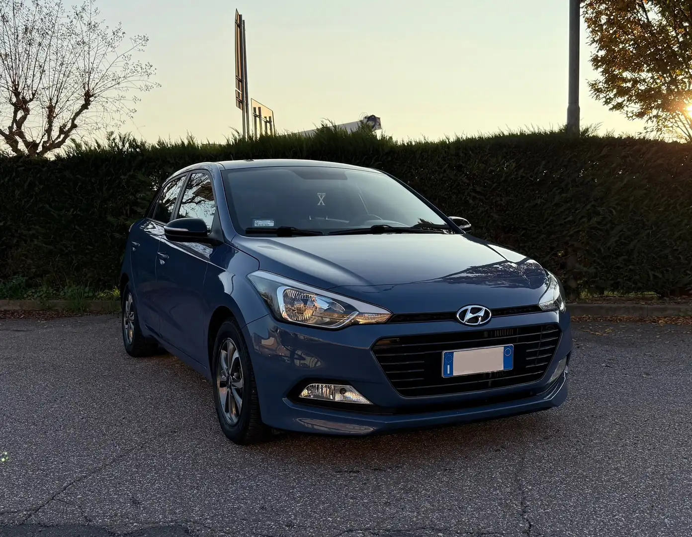 Hyundai i20 i20 II 2015 5p 1.1 crdi Blackline 75cv Blu/Azzurro - 1