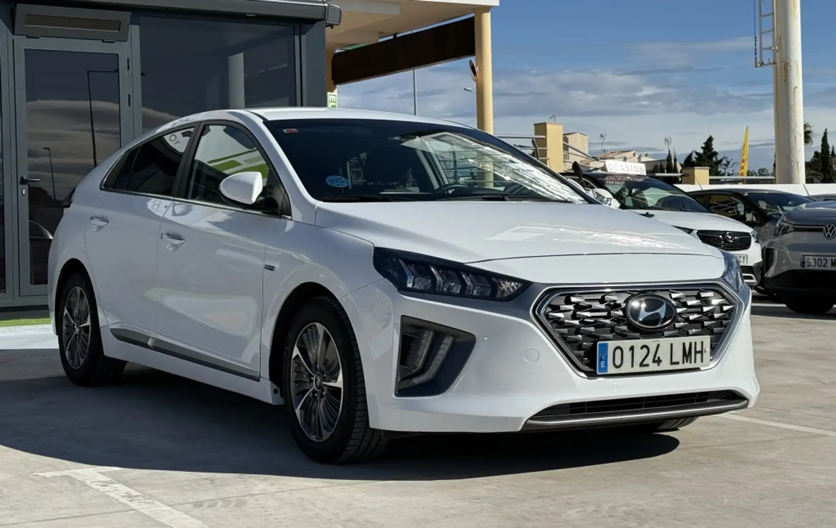 Hyundai IONIQ HEV 1.6 GDI Tecno Weiß - 1