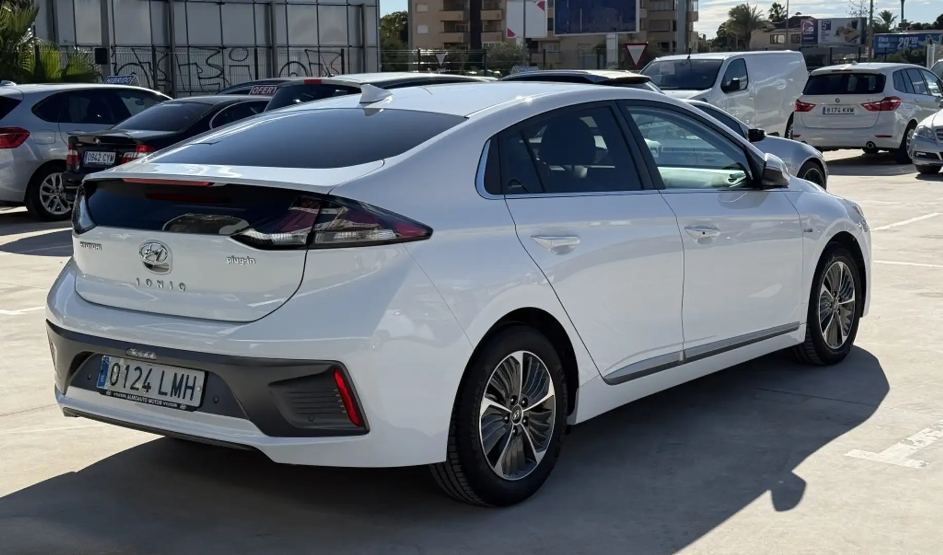 Hyundai IONIQ HEV 1.6 GDI Tecno Weiß - 2