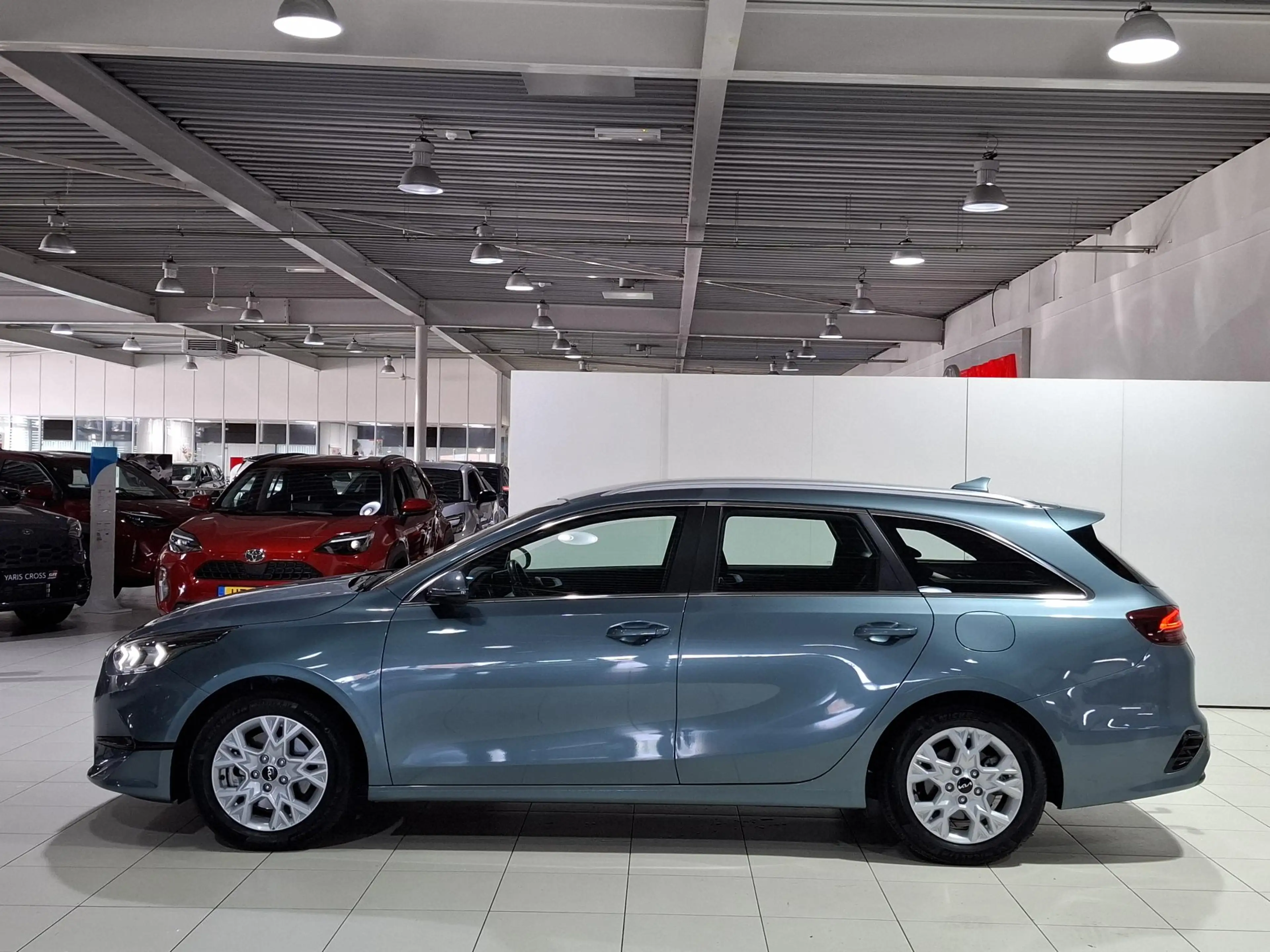 Kia Ceed SW / cee'd SW Sportswagon 1.5 T-GDi DynamicLine Trekhaak, Apple — photo 9