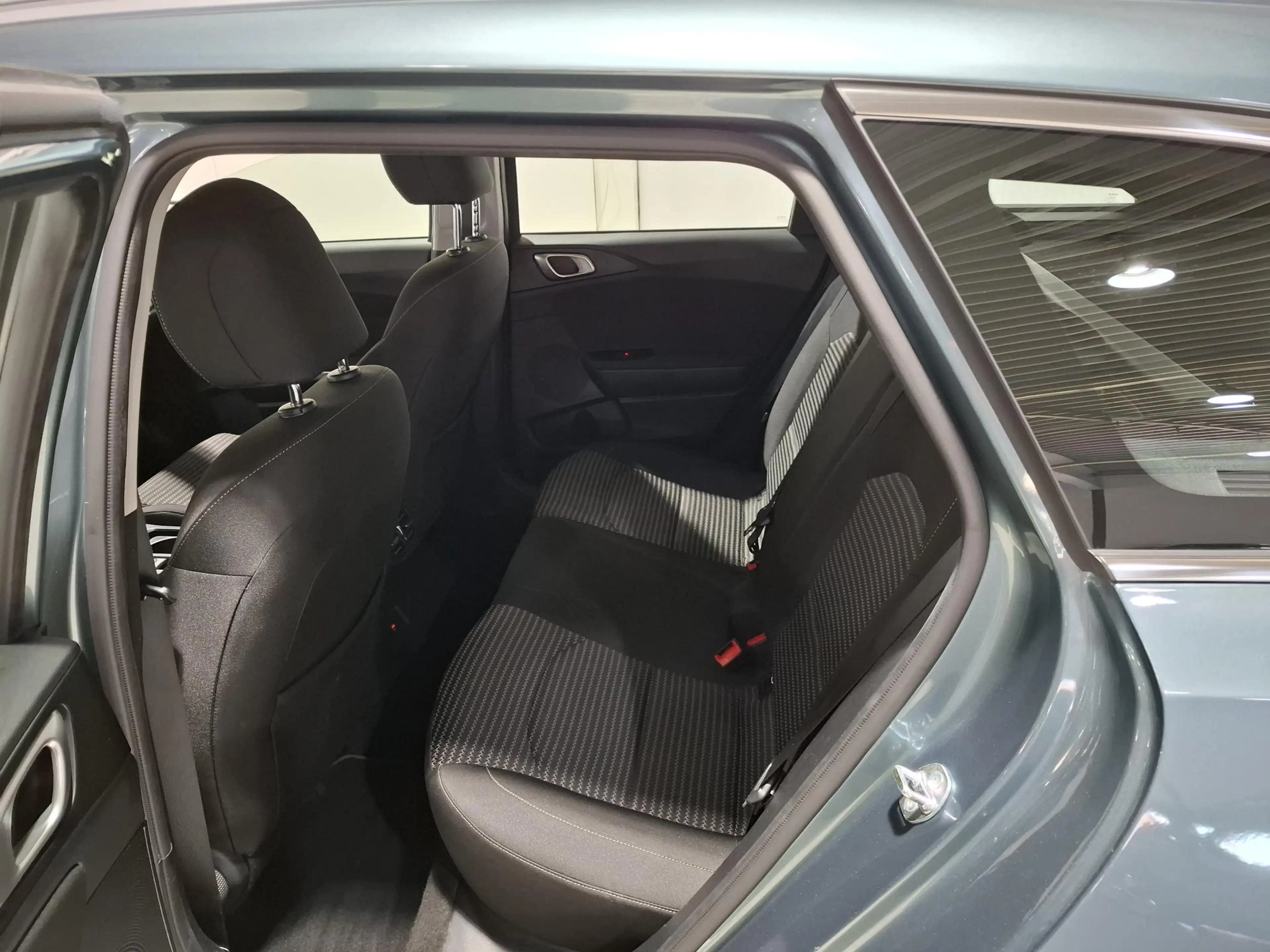 Kia Ceed SW / cee'd SW Sportswagon 1.5 T-GDi DynamicLine Trekhaak, Apple — photo 12