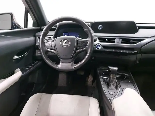 Lexus Ux view 4