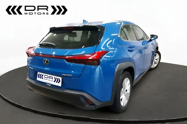 Lexus Ux view 2