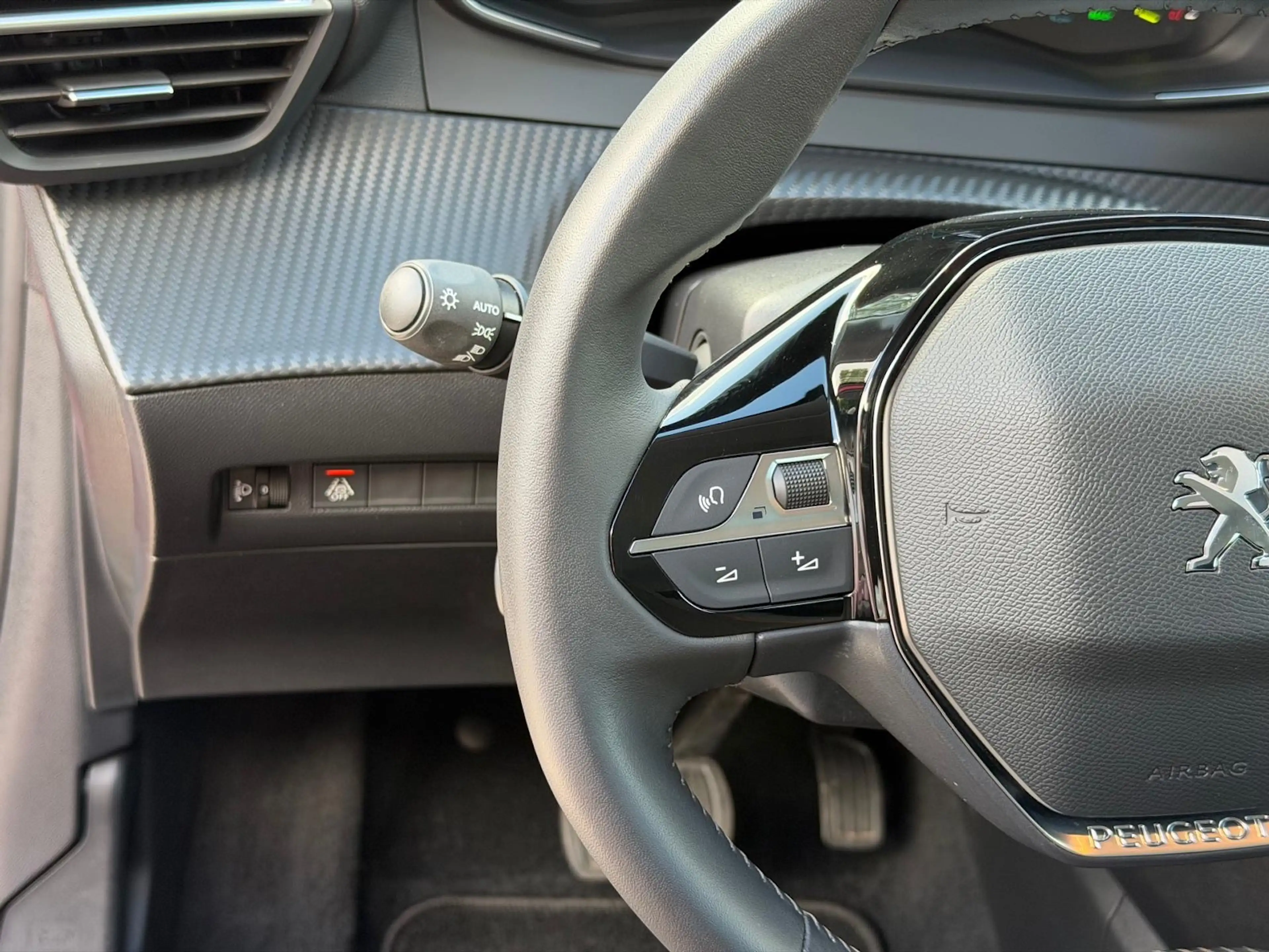 Peugeot e-208 Elektrisch EV 50kWh 136pk Active Pack — photo 17