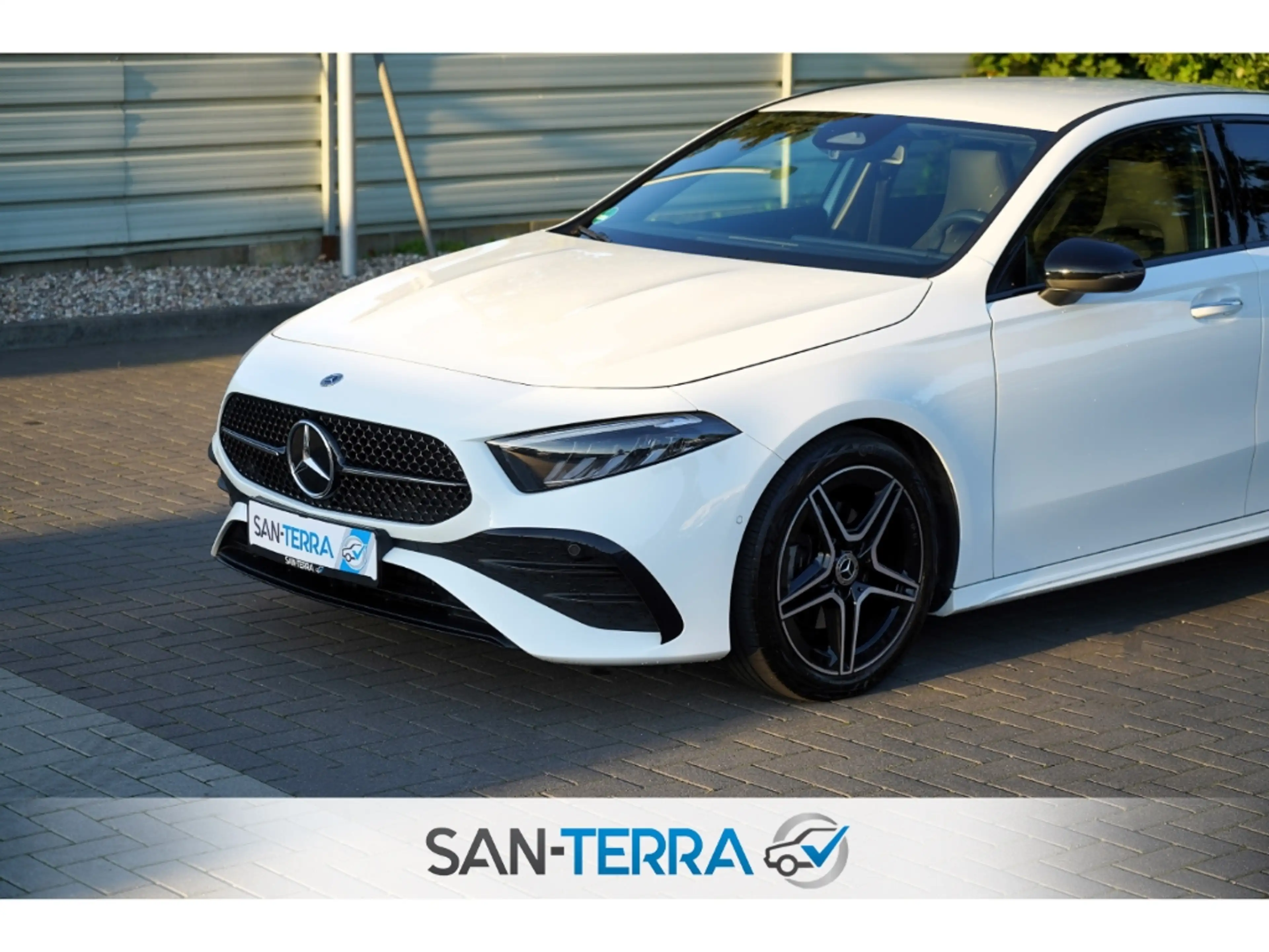Mercedes-Benz A 180 AMG NIGHT *KAMERA*LEDER*KLIMAAUT*SHZ*MULTI-LENKRAD — photo 9