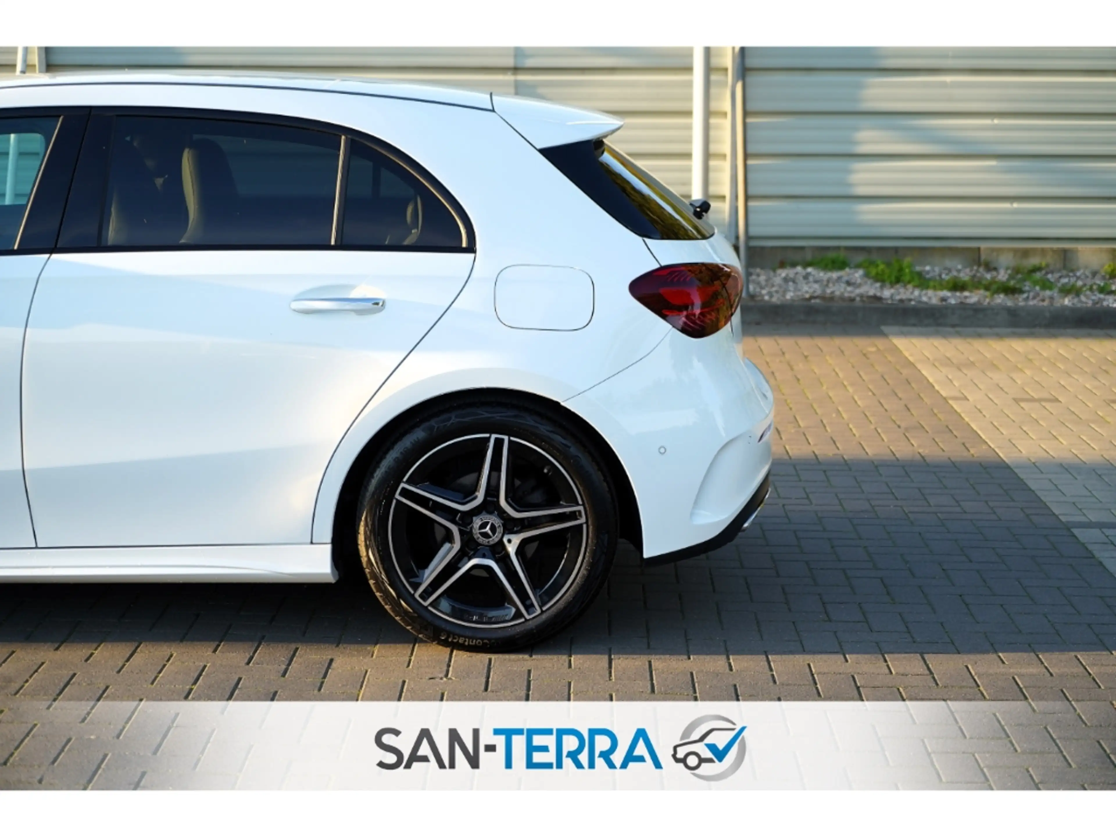 Mercedes-Benz A 180 AMG NIGHT *KAMERA*LEDER*KLIMAAUT*SHZ*MULTI-LENKRAD — photo 12