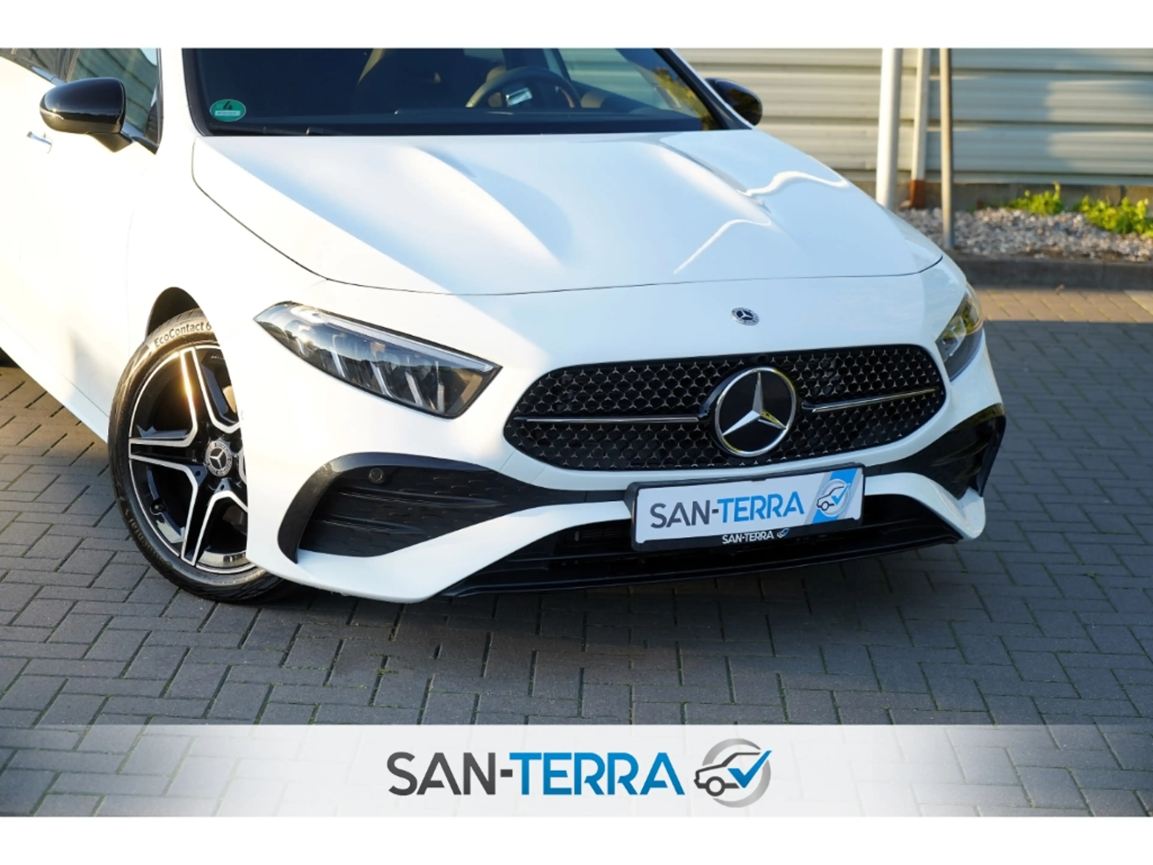 Mercedes-Benz A 180 AMG NIGHT *KAMERA*LEDER*KLIMAAUT*SHZ*MULTI-LENKRAD — photo 3