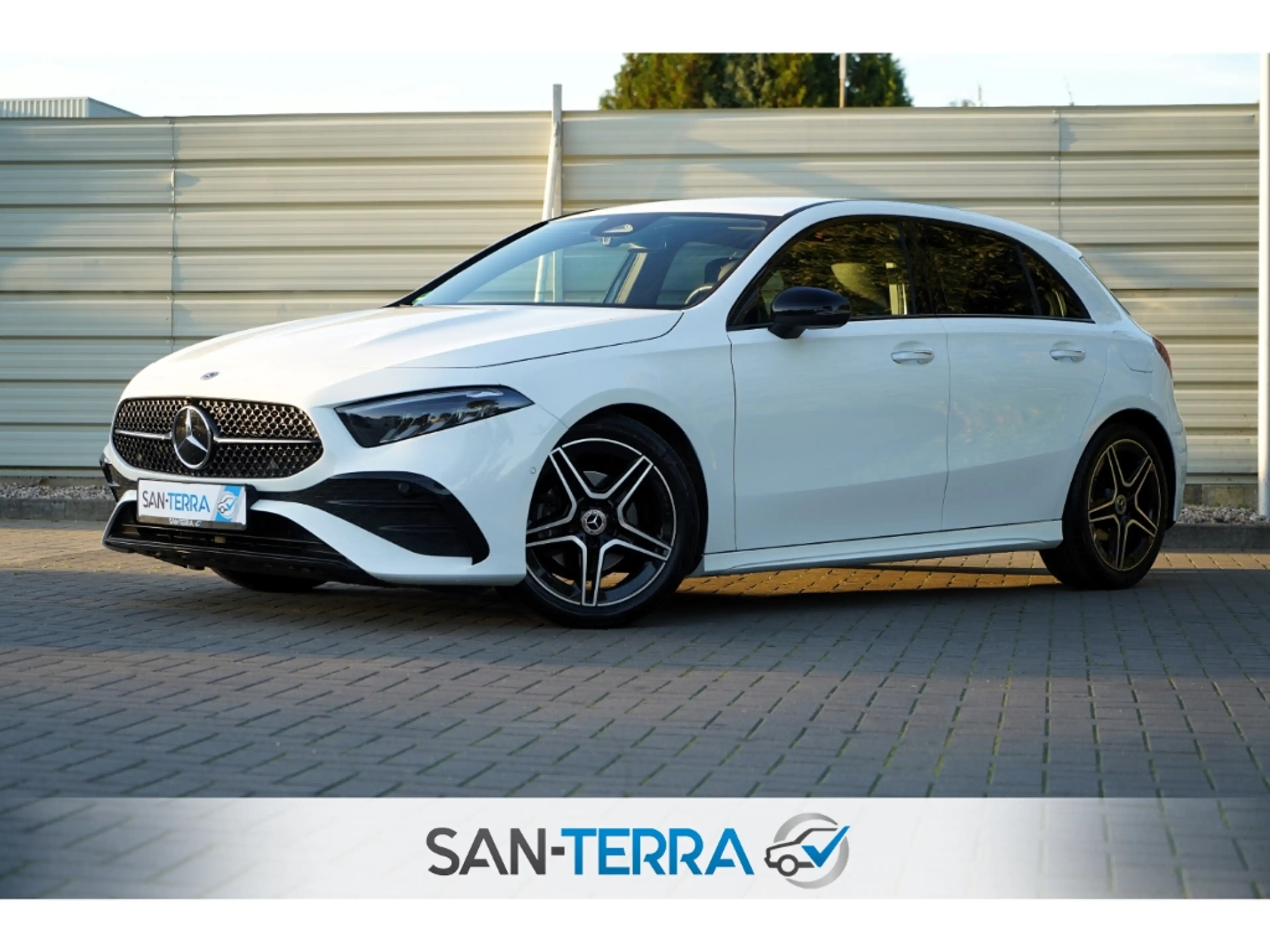 Mercedes-Benz A 180 AMG NIGHT *KAMERA*LEDER*KLIMAAUT*SHZ*MULTI-LENKRAD — photo 6