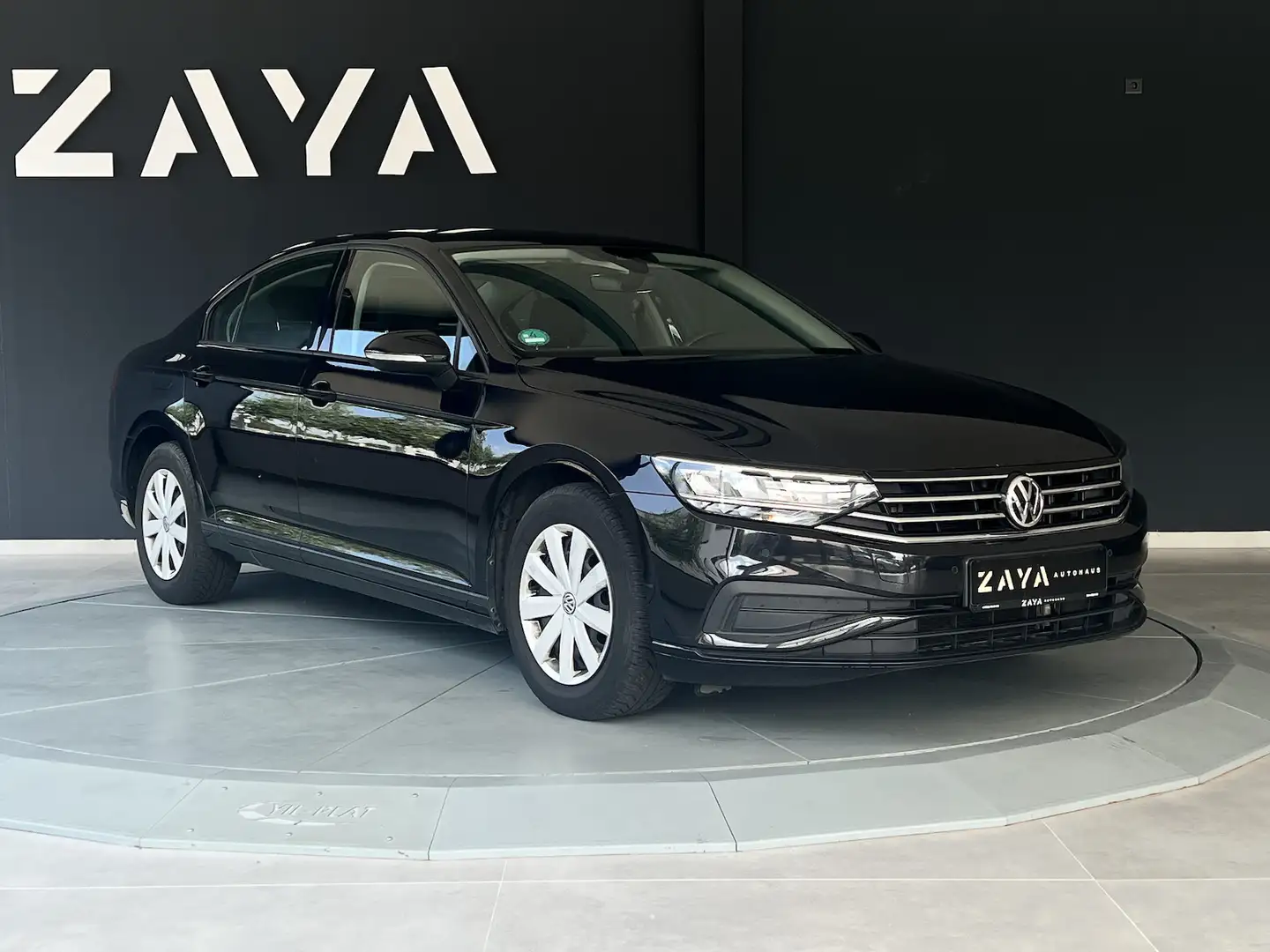 Volkswagen Passat 2.0 TDI Limousine*NAVI*R-KAMERA*SITZ-HZG* Noir - 1