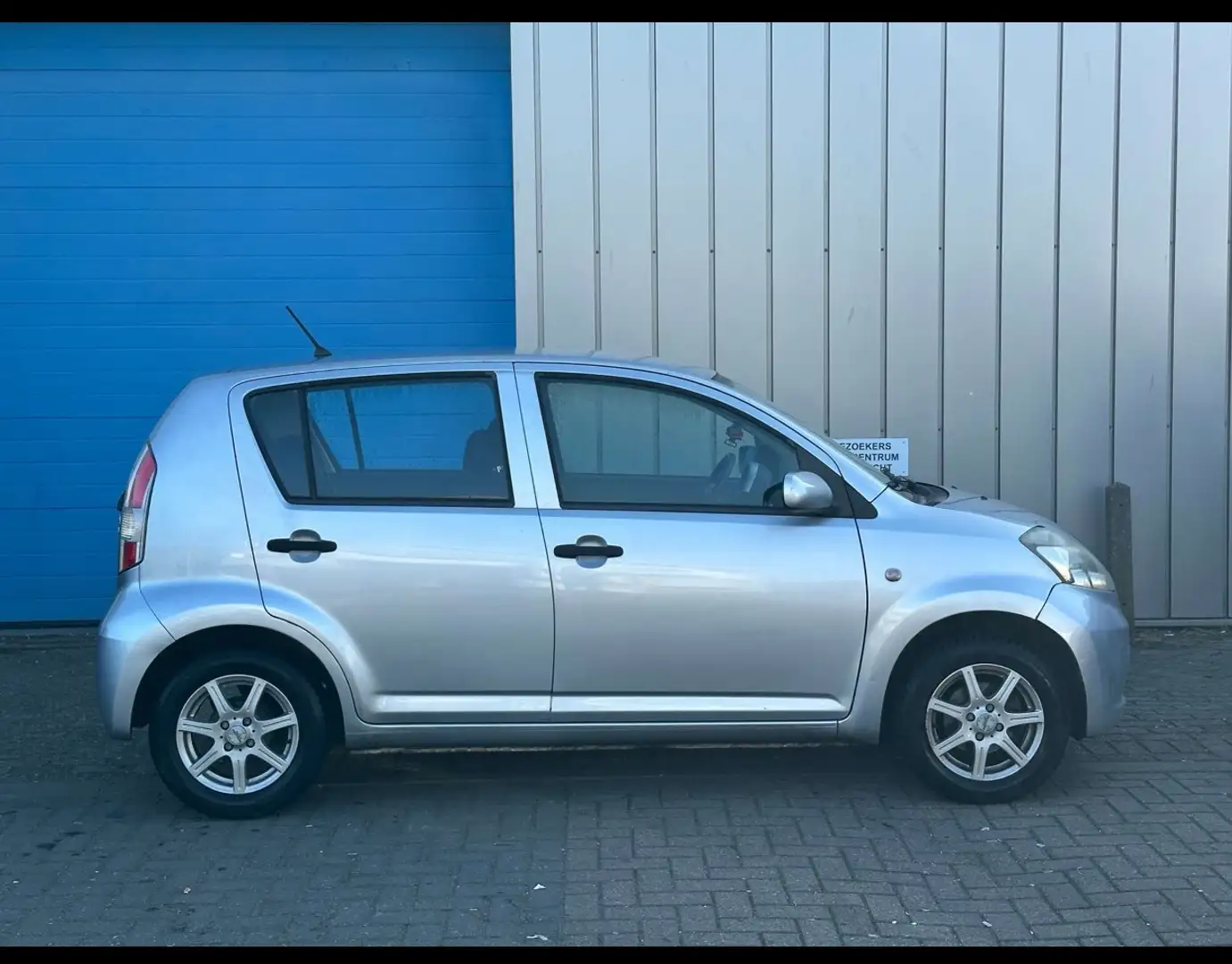 Daihatsu Sirion 1.3-16V Comfort/ Nieuwe APK Сірий - 2