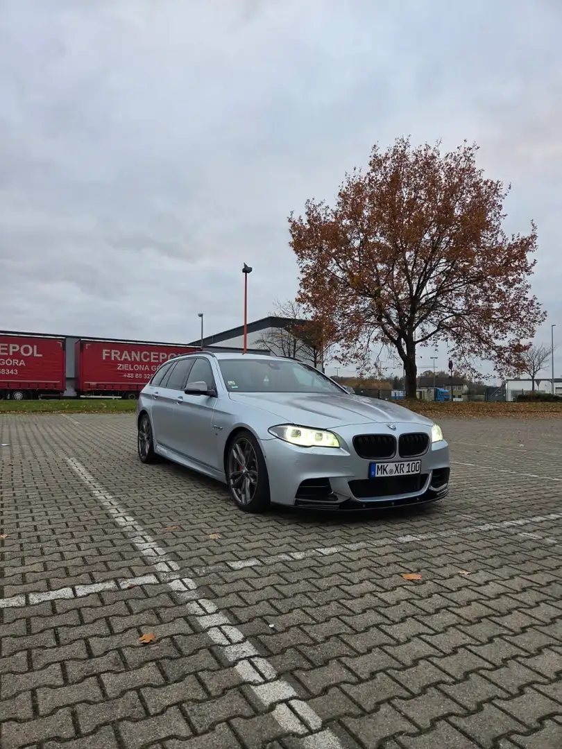 BMW M550 M550d xDrive Touring Sport-Aut. Silber - 2