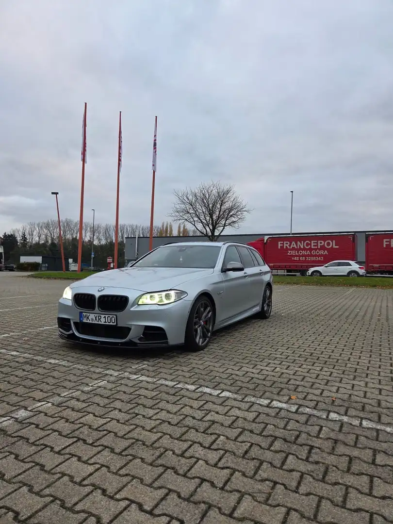 BMW M550 M550d xDrive Touring Sport-Aut. Silber - 1