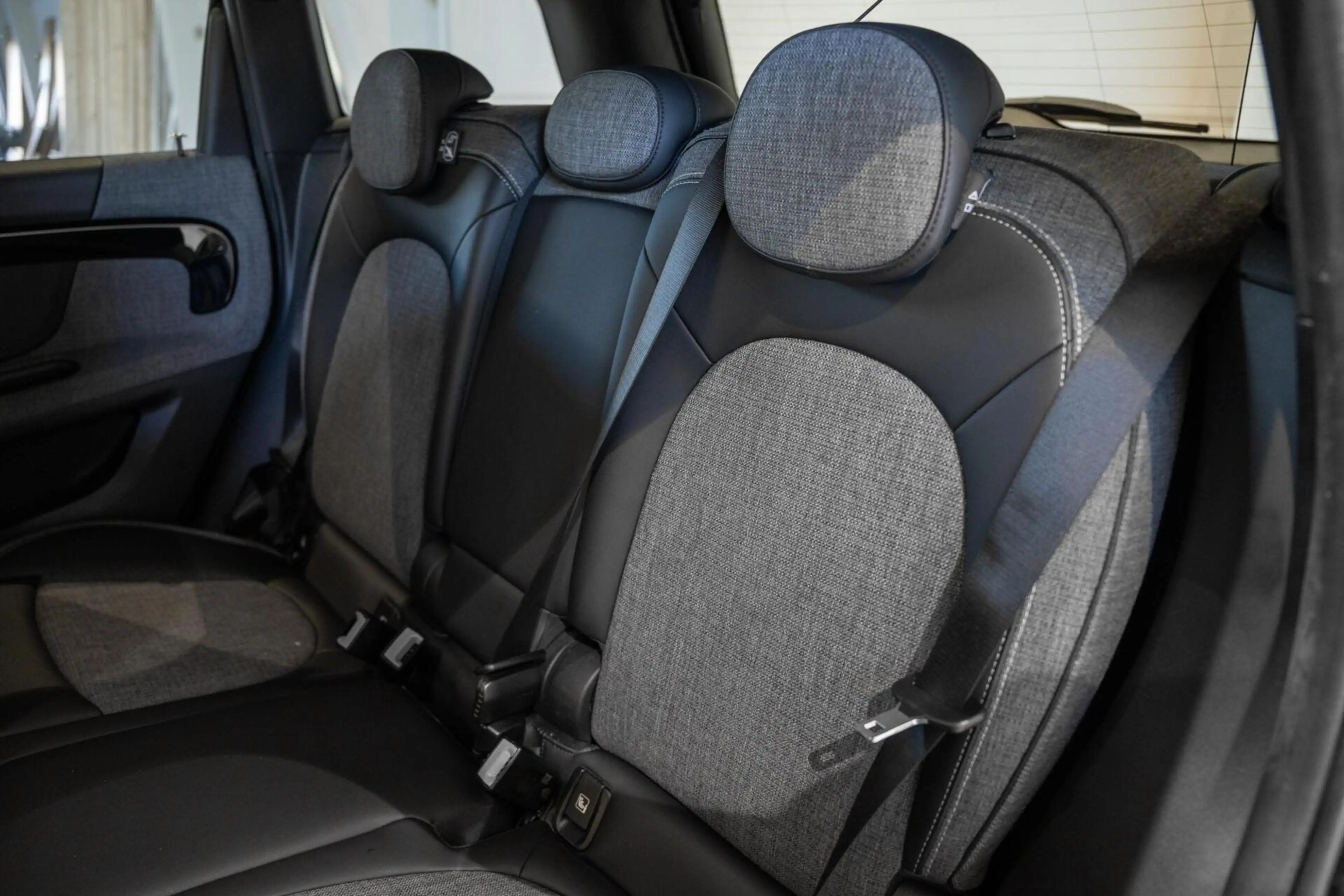 MINI One Countryman 1.5 Business Edition / Climate / Sportstoelen / Dl — photo 42