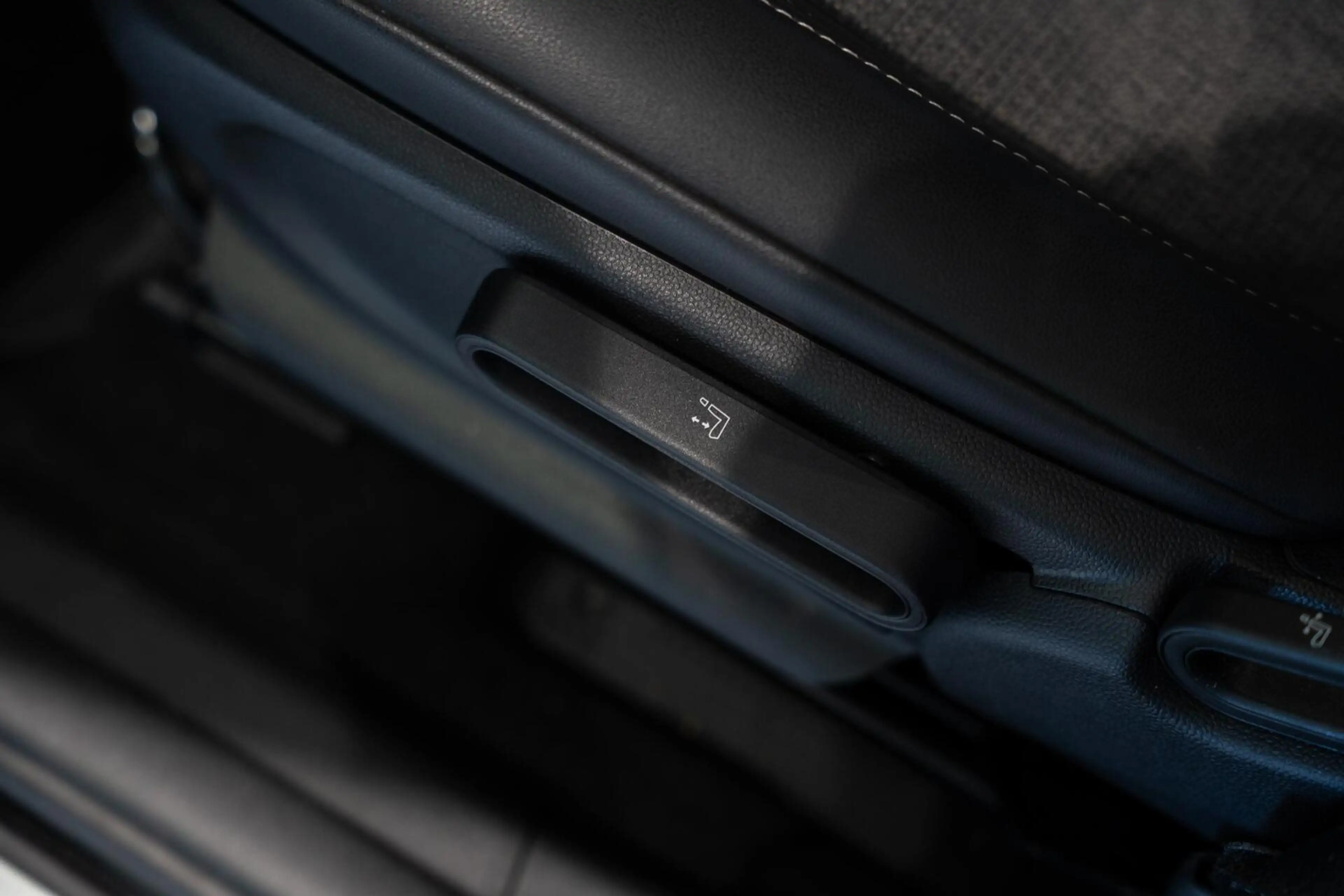 MINI One Countryman 1.5 Business Edition / Climate / Sportstoelen / Dl — photo 46