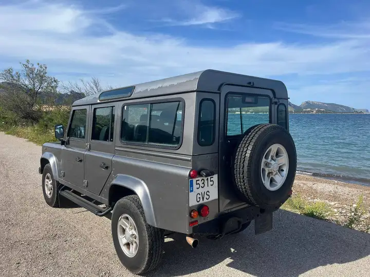 Land Rover Defender 110 SW E 2010, foto 5