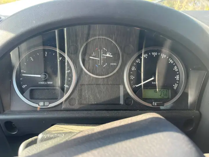 Land Rover Defender 110 SW E 2010, foto 4