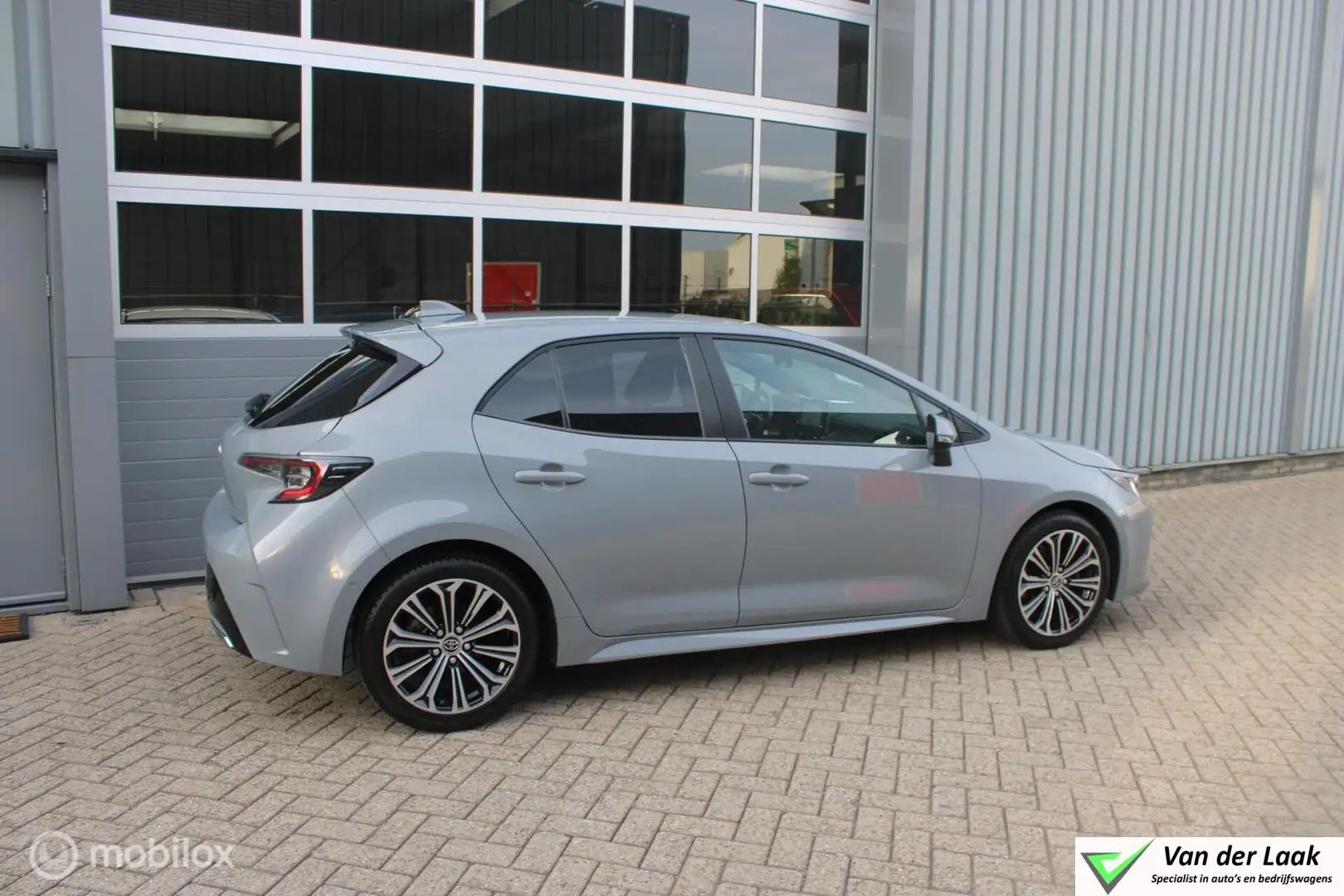 Toyota Corolla 2.0 Hybrid Business Plus | Stoel en Stuurverwarmin Grijs - 2