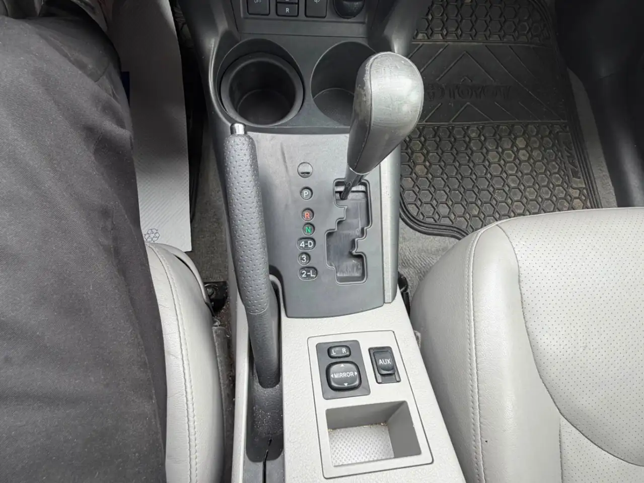 Toyota RAV 4 photo Toyota RAV 4