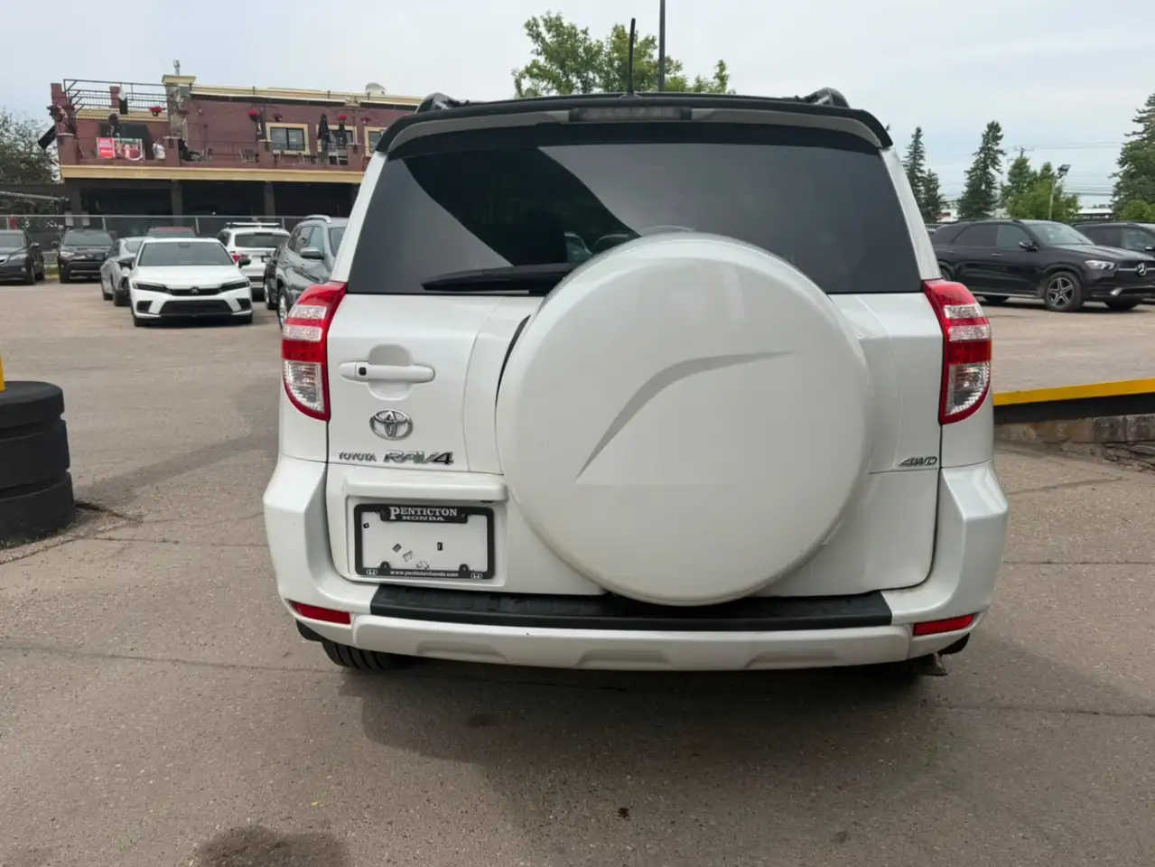 Toyota RAV 4 photo Toyota RAV 4