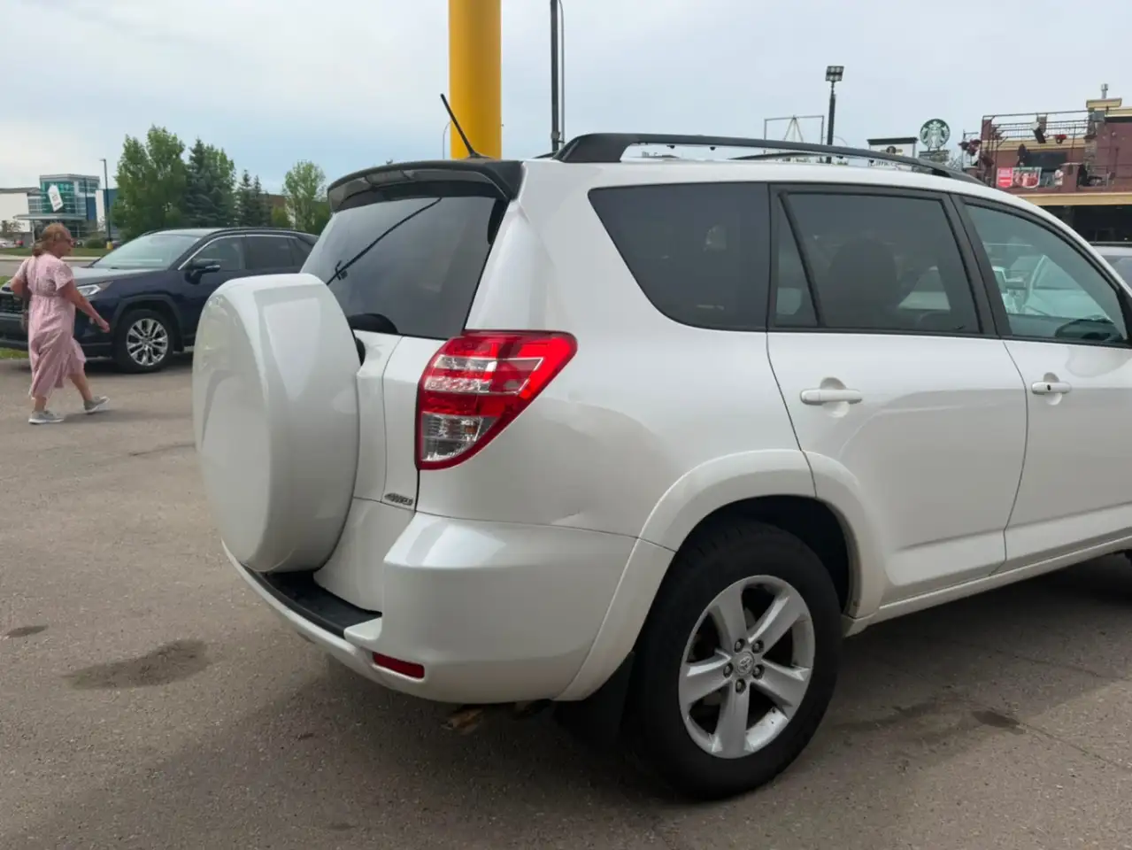 Toyota RAV 4 photo Toyota RAV 4