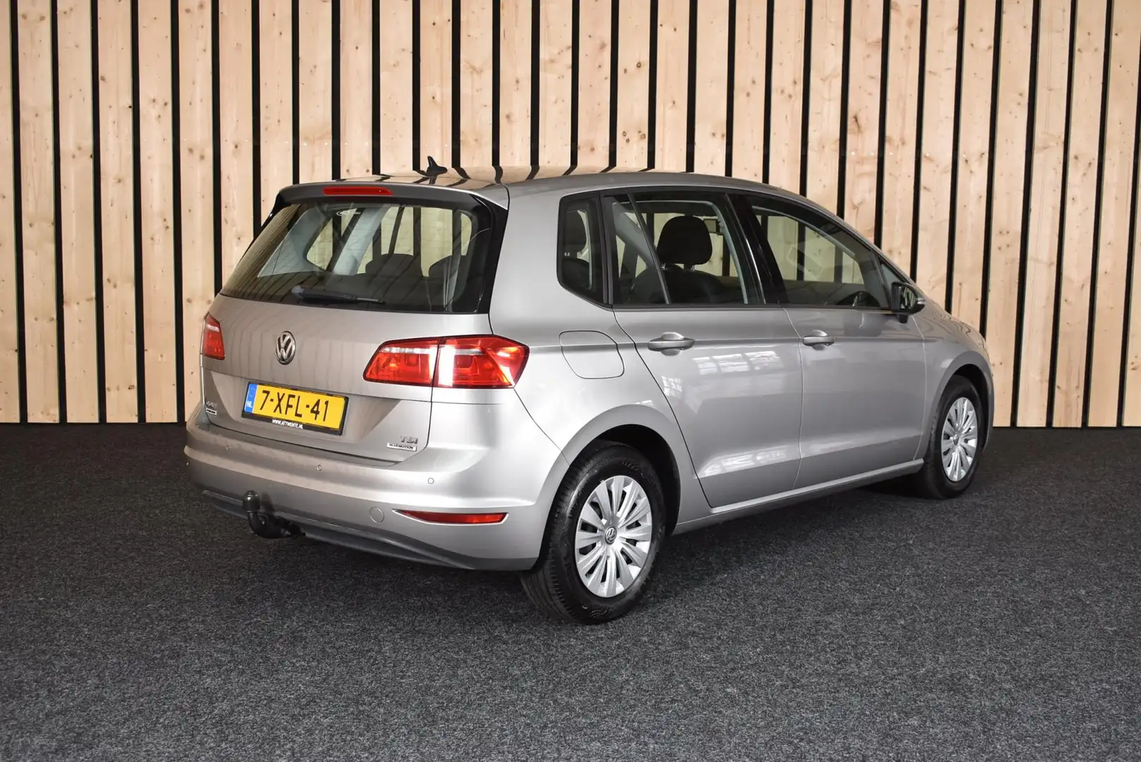 Volkswagen Golf Sportsvan 1.2 TSI Easyline Trekhaak 124dkm 2e eig. Navi Crui Grigio - 2
