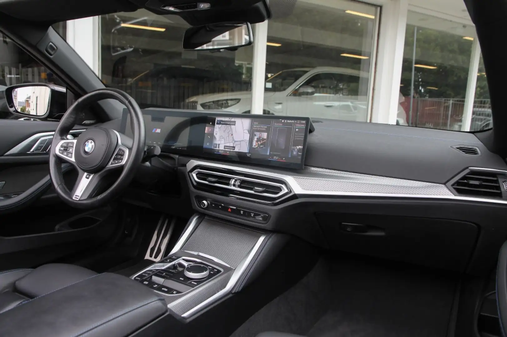 BMW 440 4-serie Cabrio M440i xDrive M-sport I ACC I 375pk Groen - 2