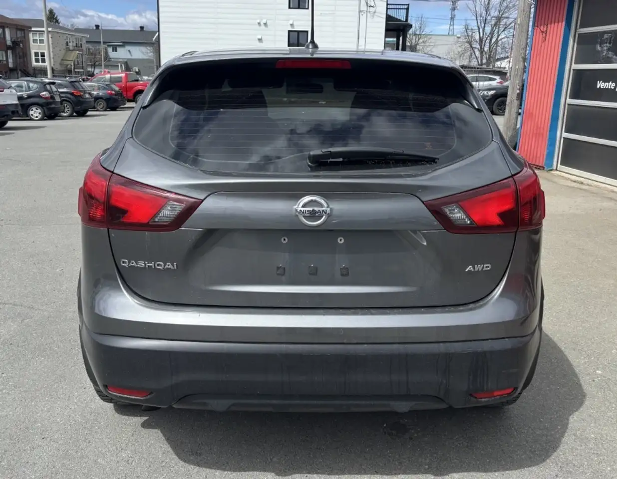 Nissan Qashqai снимка Nissan Qashqai