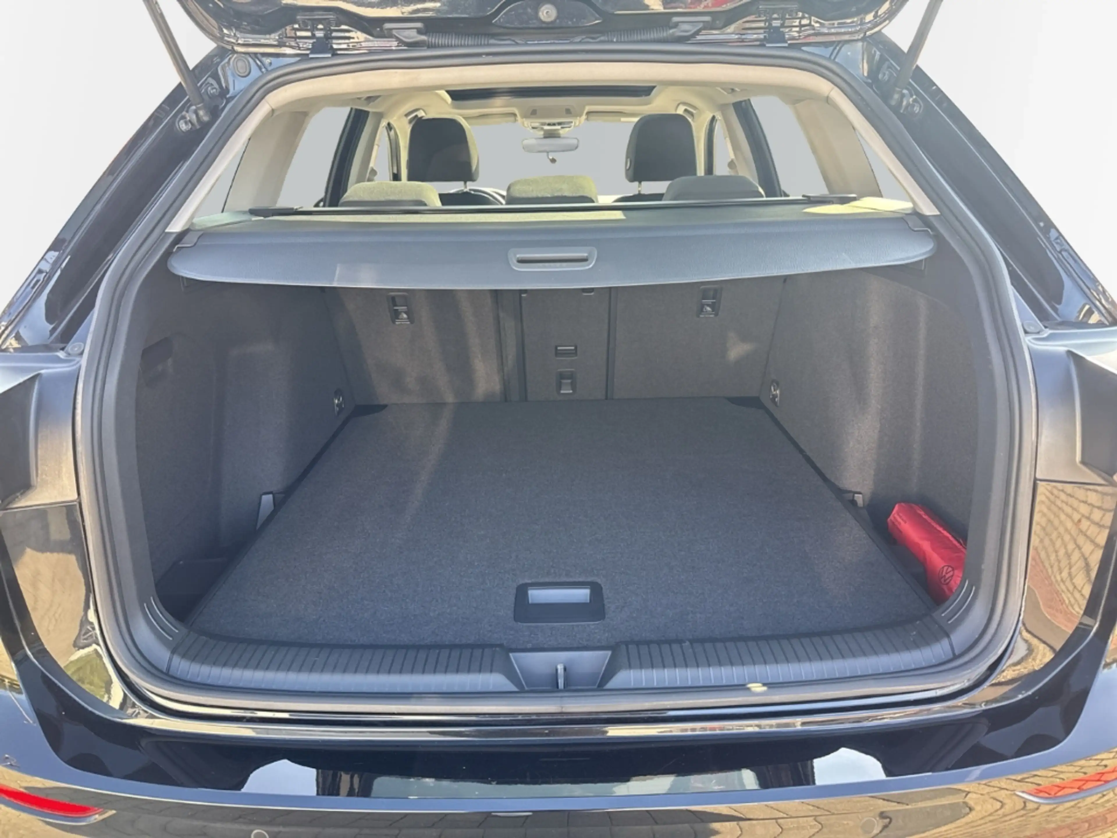 Volkswagen Golf Variant VIII Move 1.5 eTSI DSG LED Navi El. Panodach SHZ F — photo 10