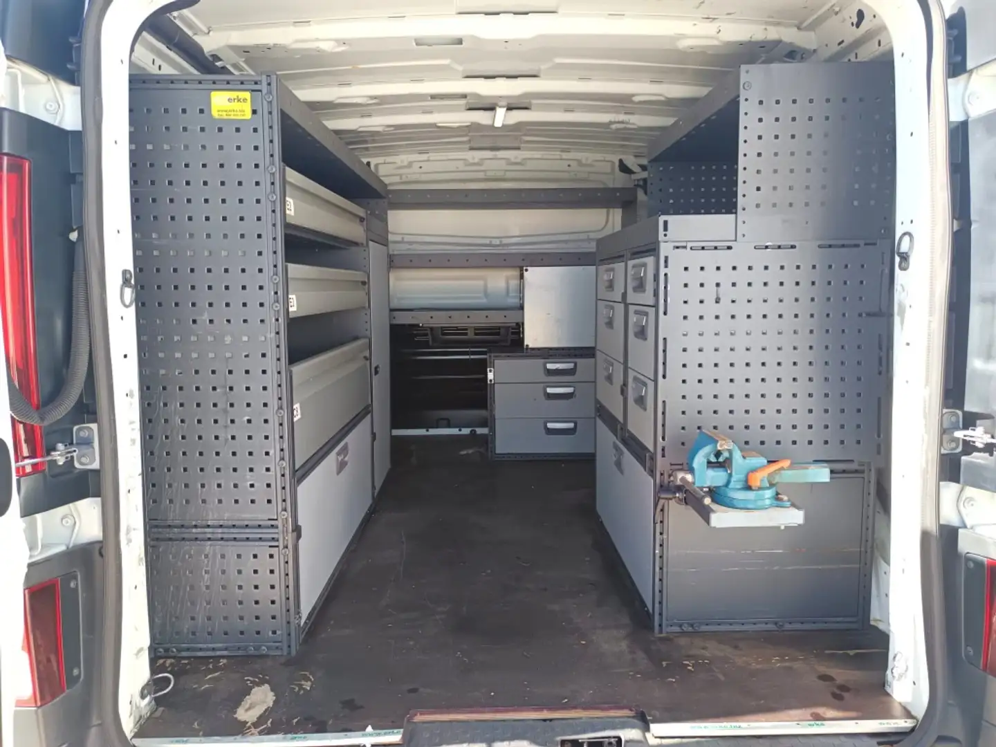 Renault Trafic Furgón 29 L1H1 Energy BluedCi 88kW Blanco - 1