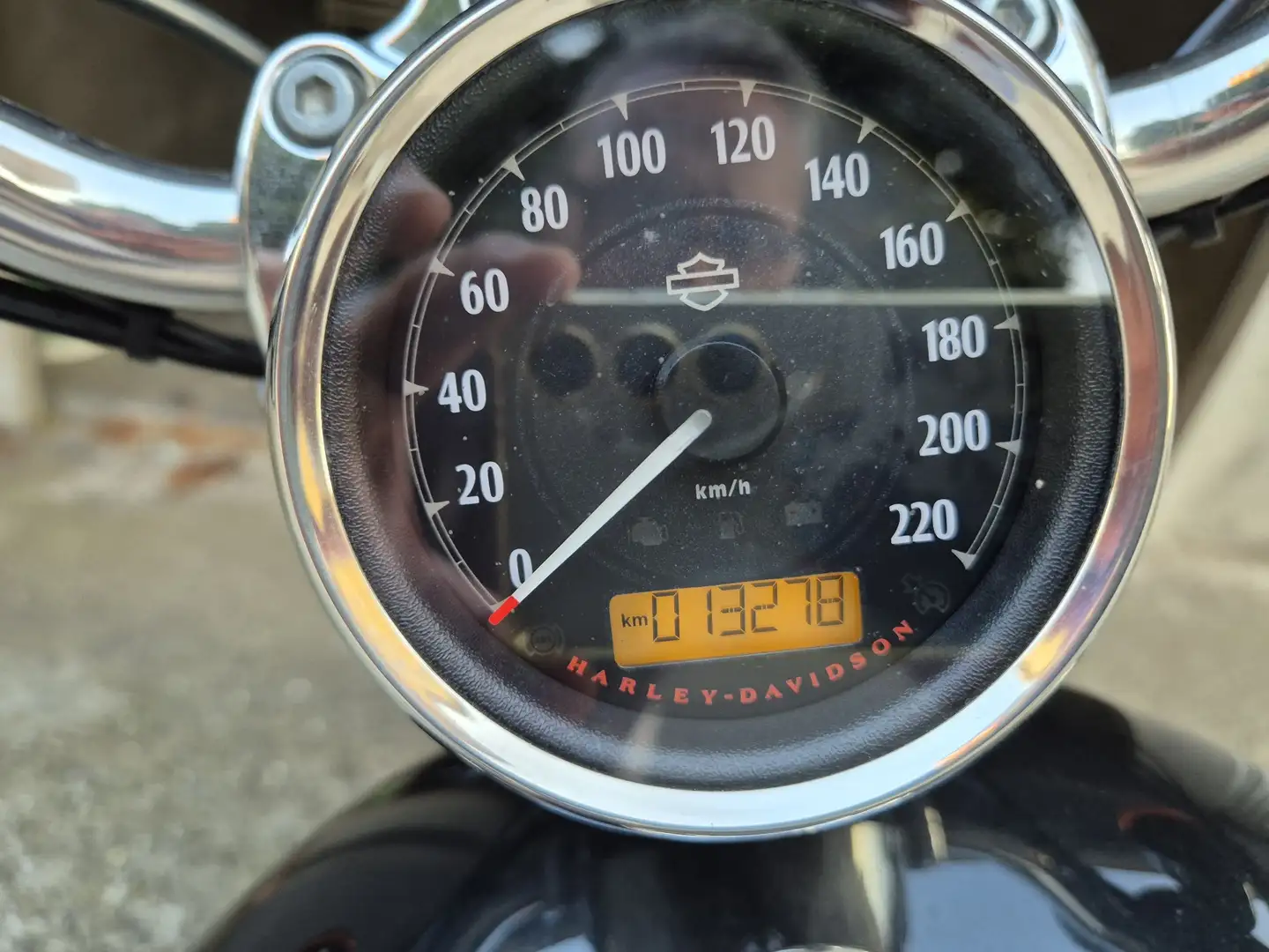 Harley-Davidson 1200 Custom Grigio - 2