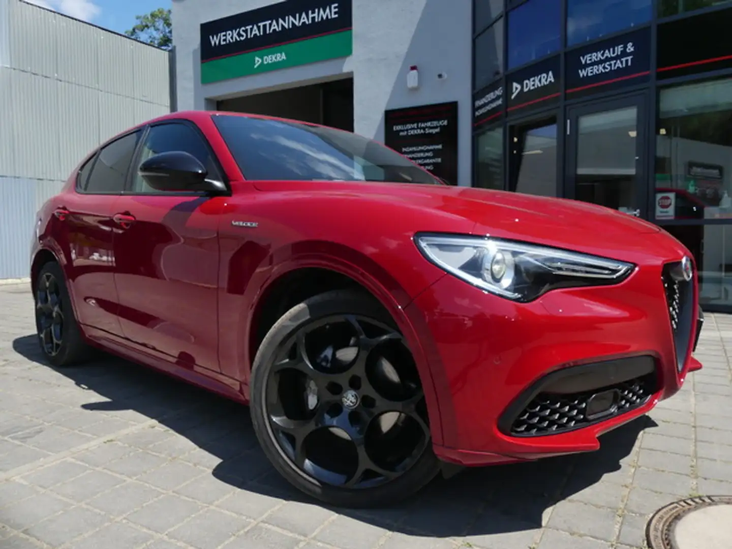 Alfa Romeo Stelvio Veloce 2.0 Turbo 16V Q4 LEDER/ACC/KAMERA Rot - 1
