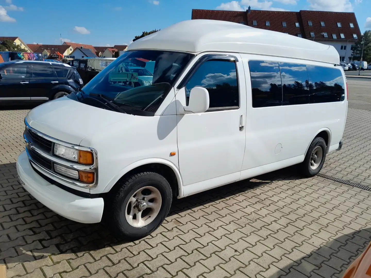 Chevrolet Express VAN 5.0 V8 - Getriebe neu / Motorschaden Weiß - 1