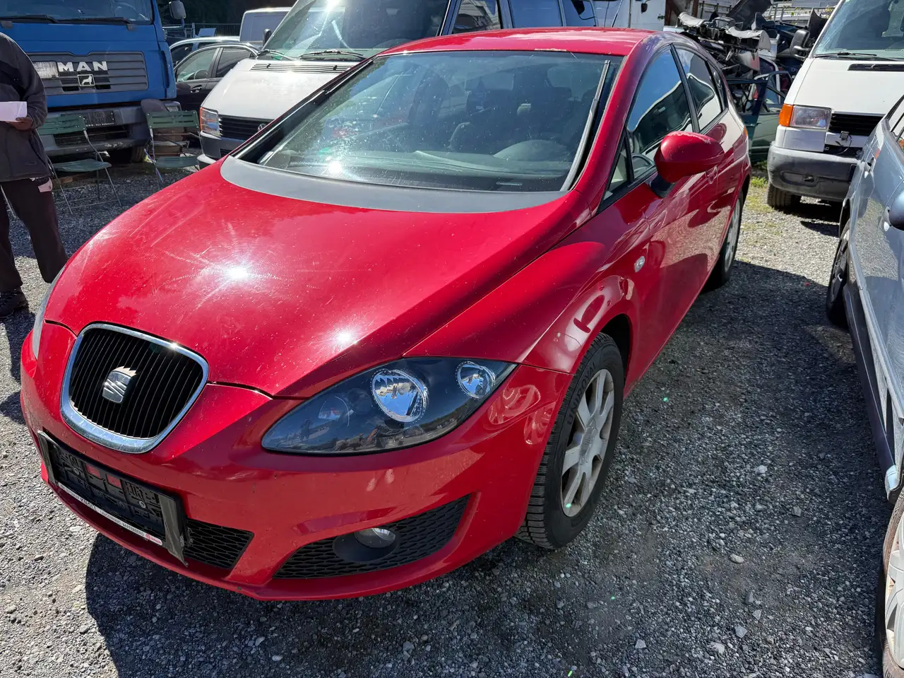 SEAT Leon Leon 1.4 Reference — photo 1 of 7