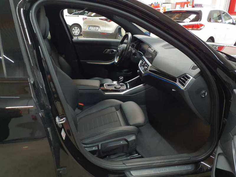 BMW 320 320e Touring Aut. Sport Line NAVI LED PDC — photo 8