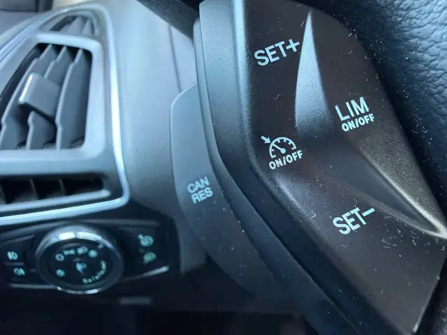 Ford Focus view 13