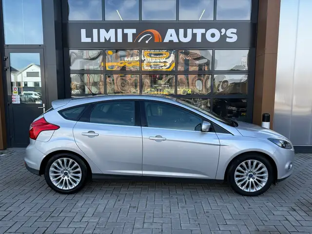 Ford Focus view 7