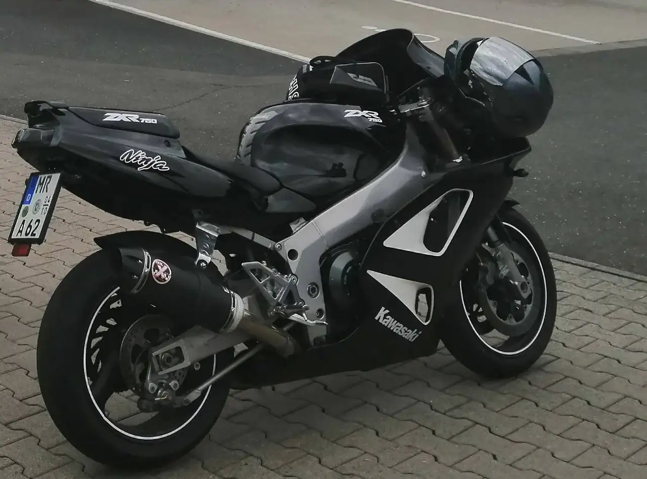 Kawasaki ZXR 750