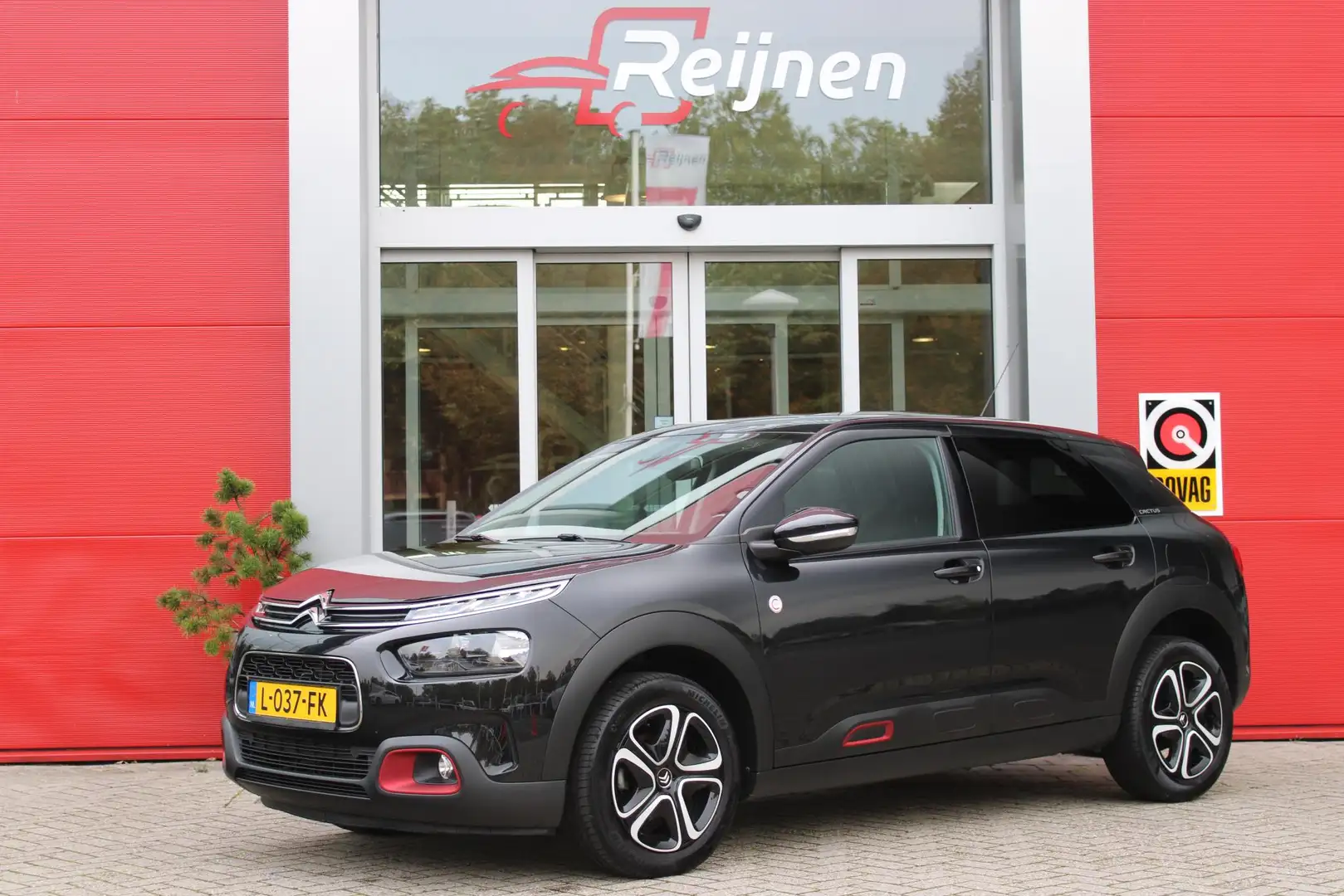Citroen C4 Cactus 1.2 110PK C-SERIES | NAVI | CAMERA | TREKHAAK | DA Noir - 1