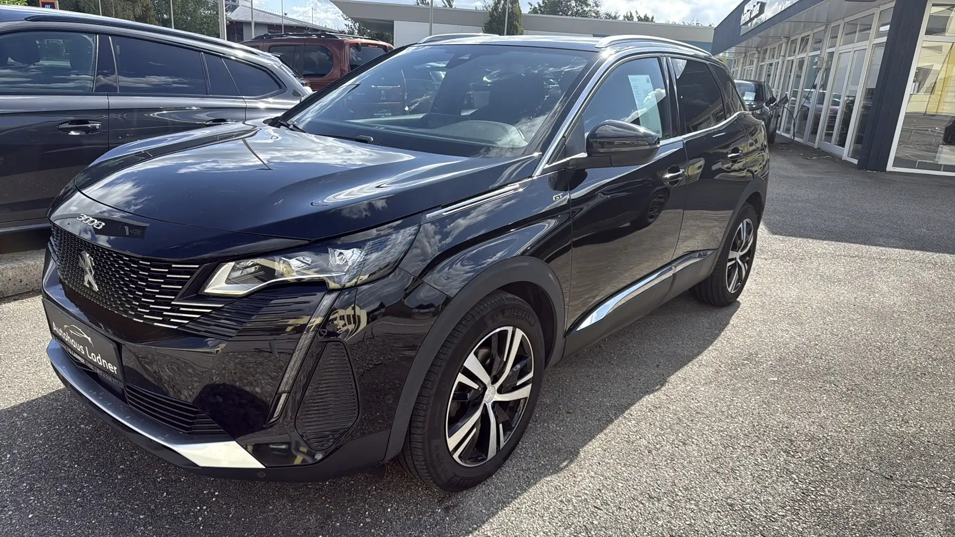 Peugeot 3008 GT BlueHDi 130 EAT8 Schwarz - 1