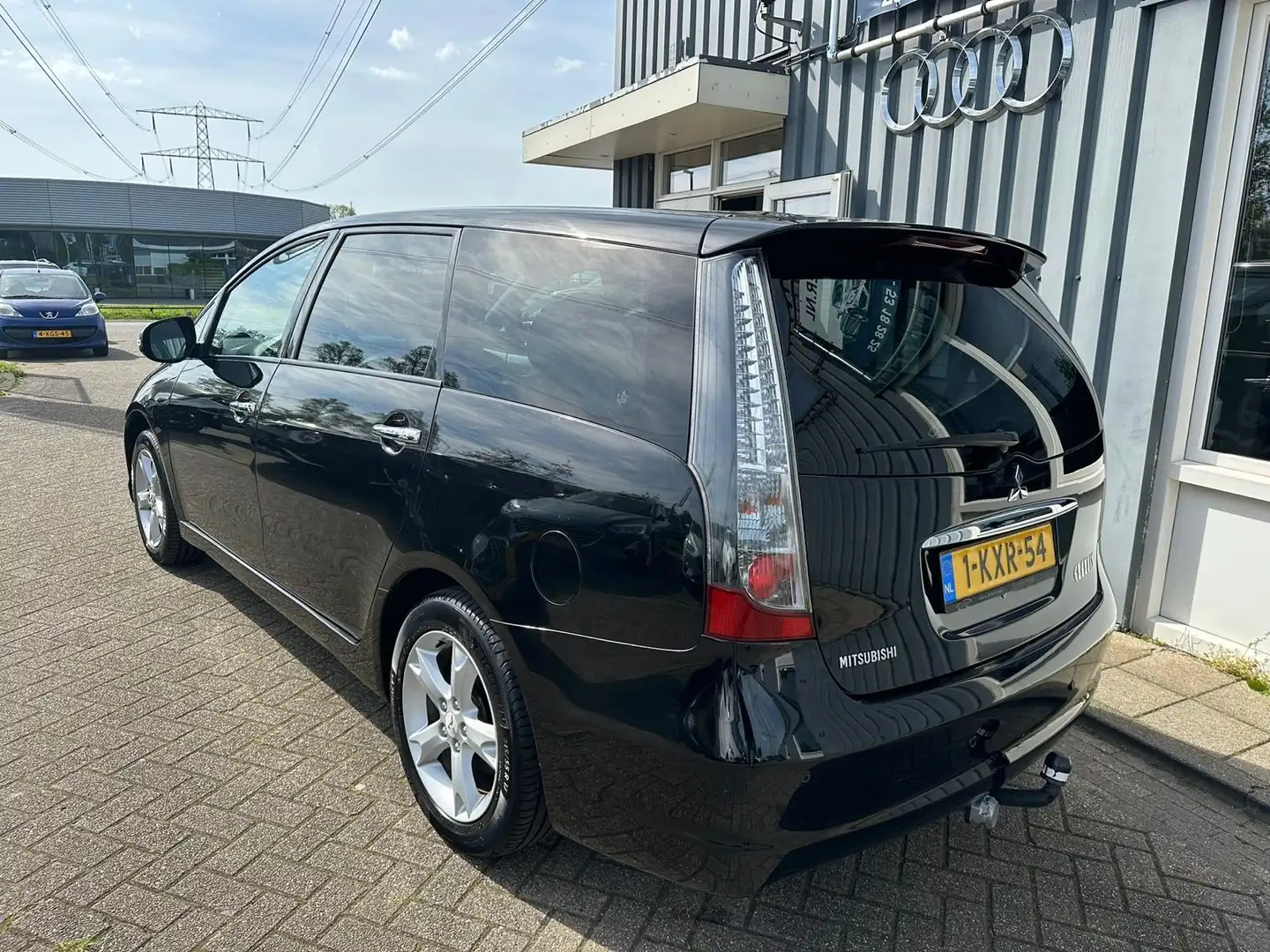 Mitsubishi Grandis 2.4-16V InSport 7 persoons Schwarz - 2