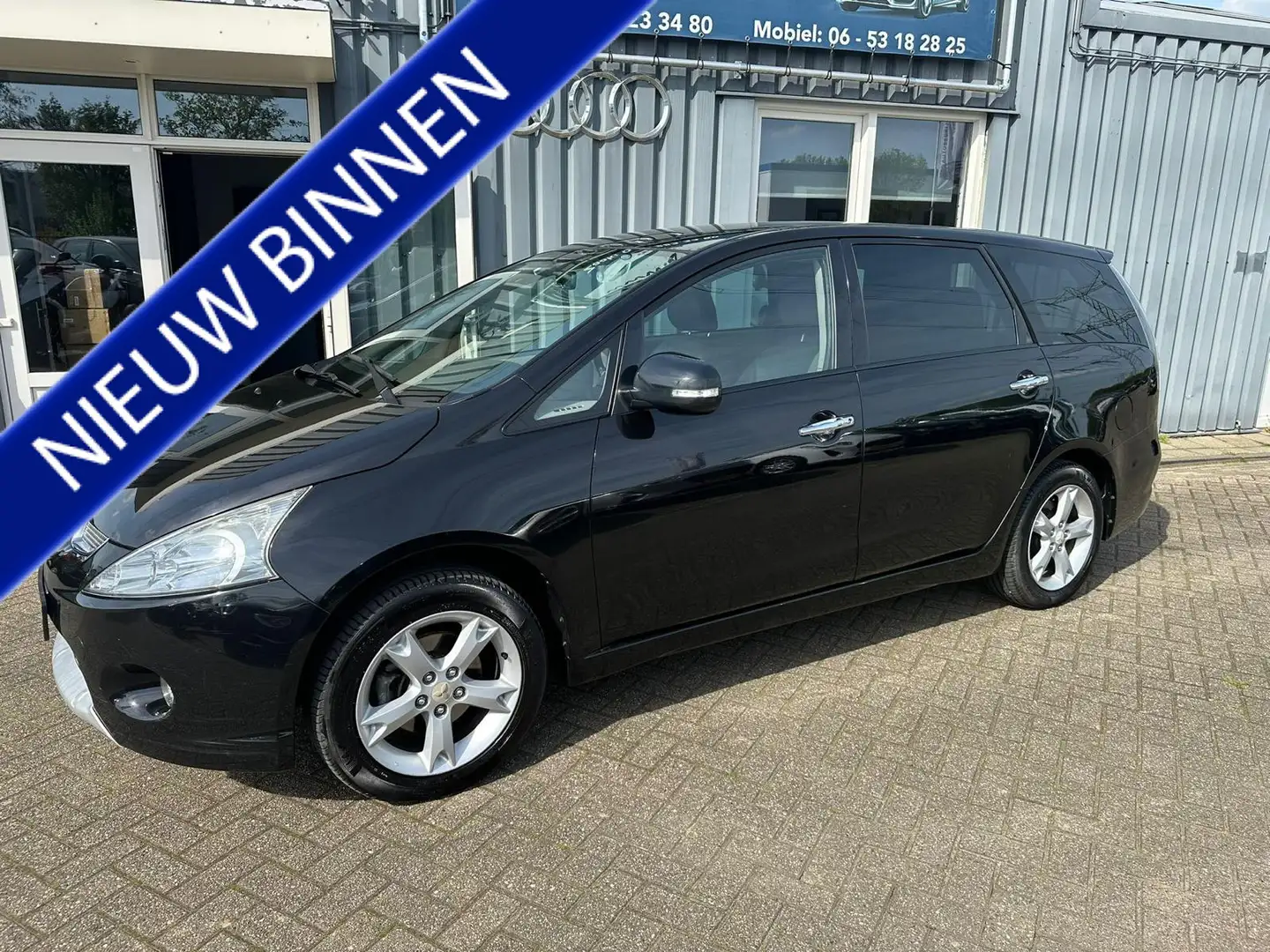 Mitsubishi Grandis 2.4-16V InSport 7 persoons Schwarz - 1