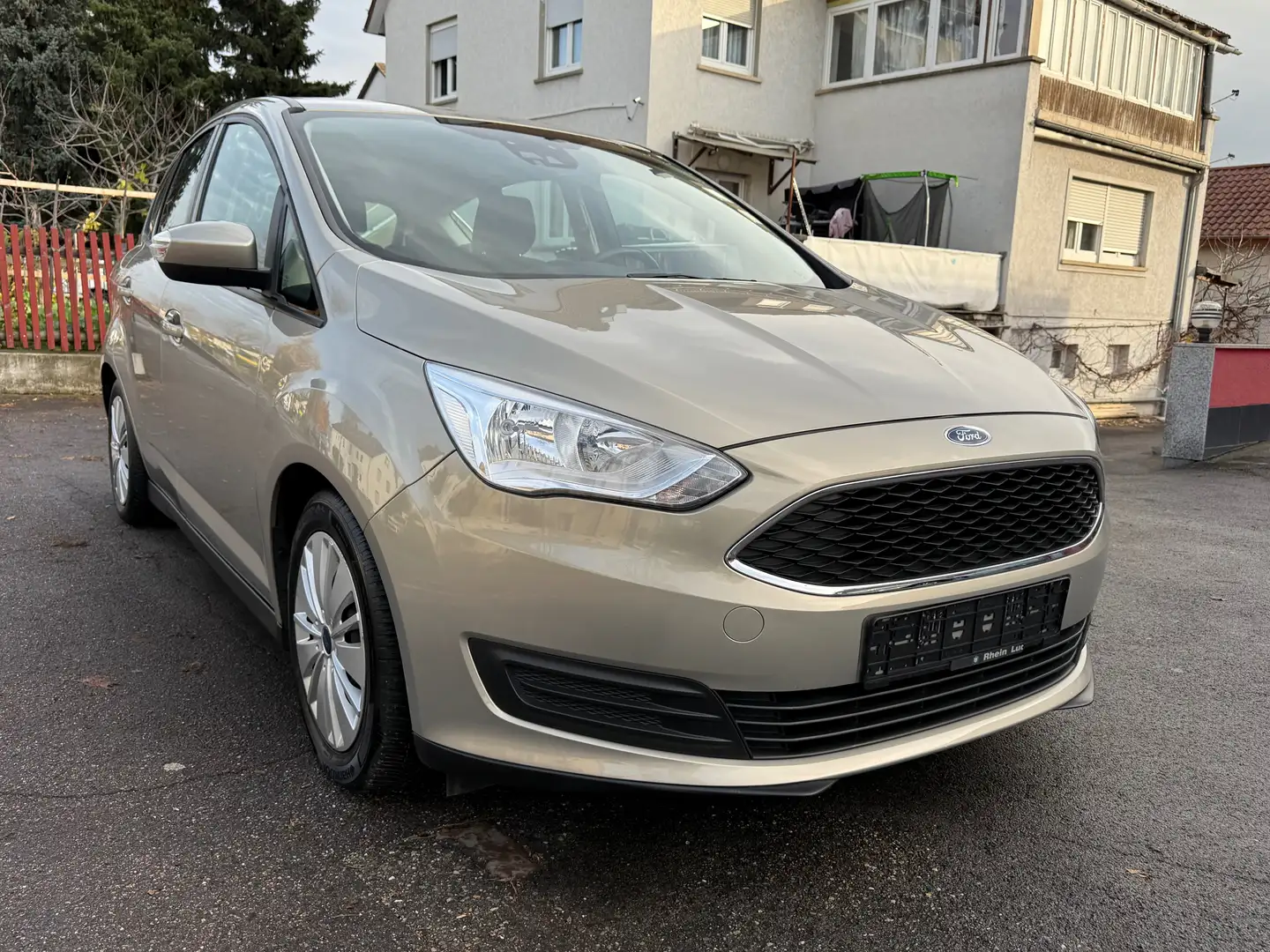 Ford C-Max Trend/Klima/Sitzheizung/RegenS/Allwetter/Tempomat Grau - 1